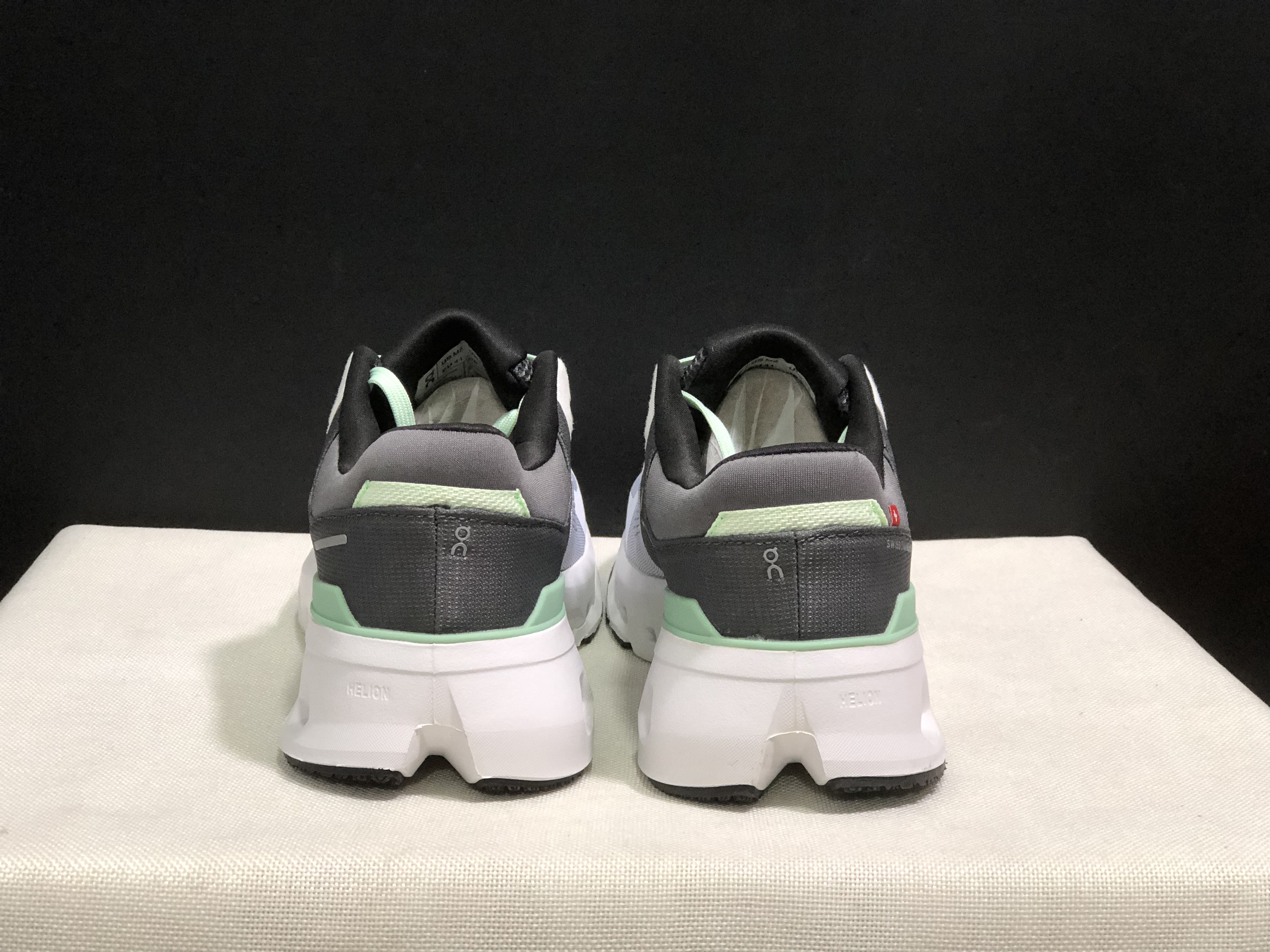 On Running Cloudrunner 2 Mesh Breathable Running Shoes Light Grey/Green