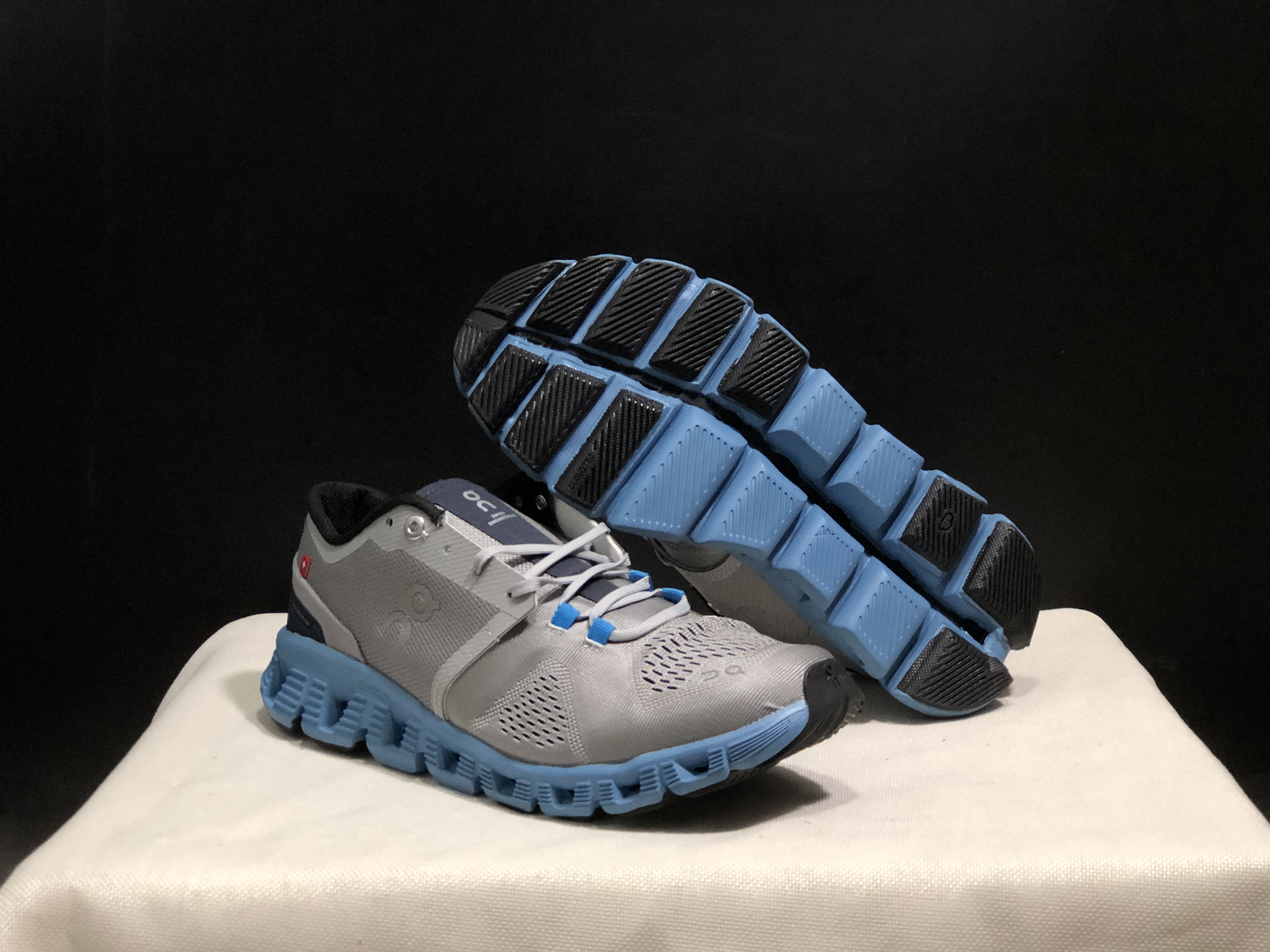 On Running Cloud X Lightweight Running Shoes Alloy/Niagara