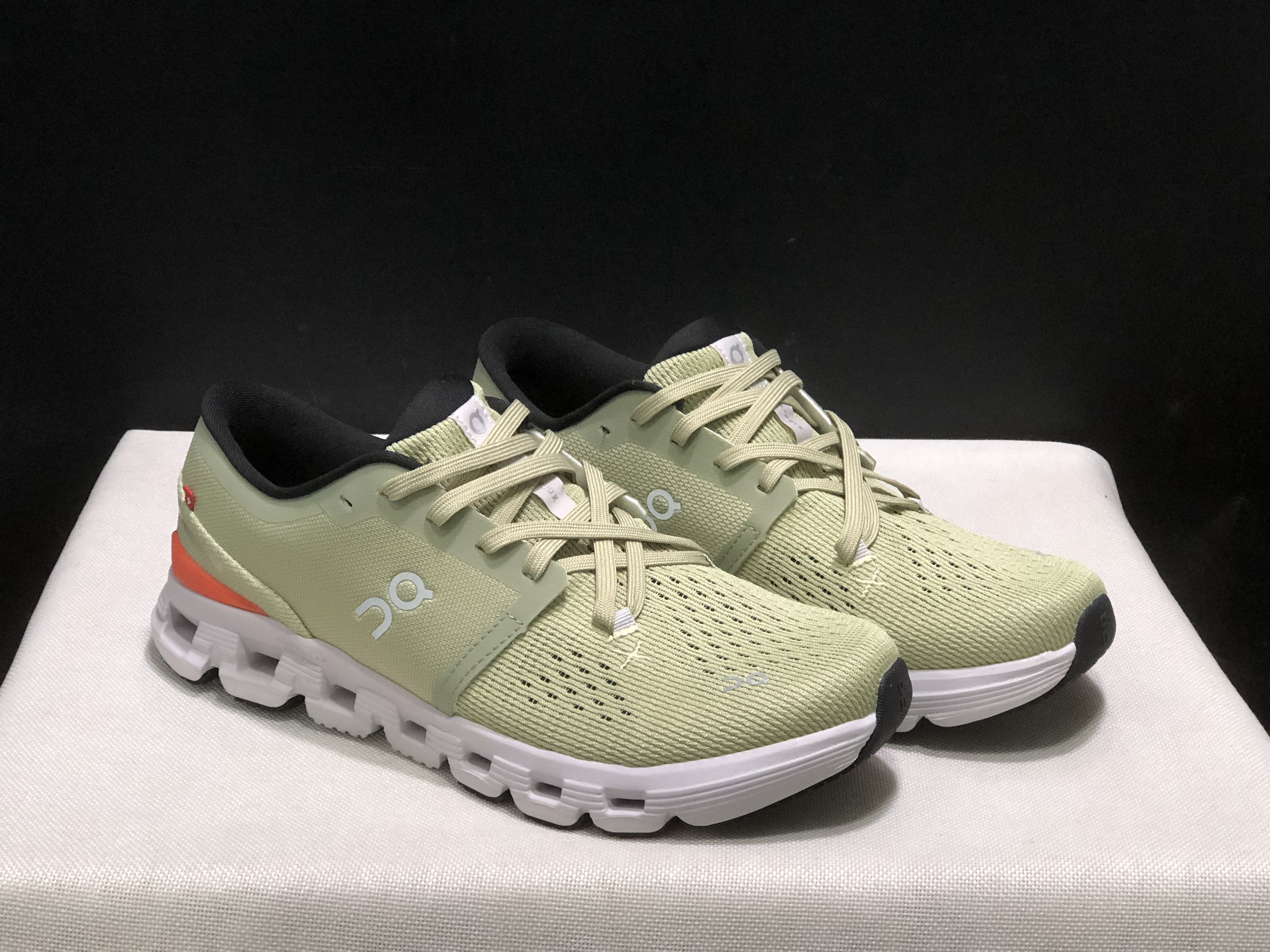 On Running Cloud X4 Comfortable Running Shoes Grass Green/White