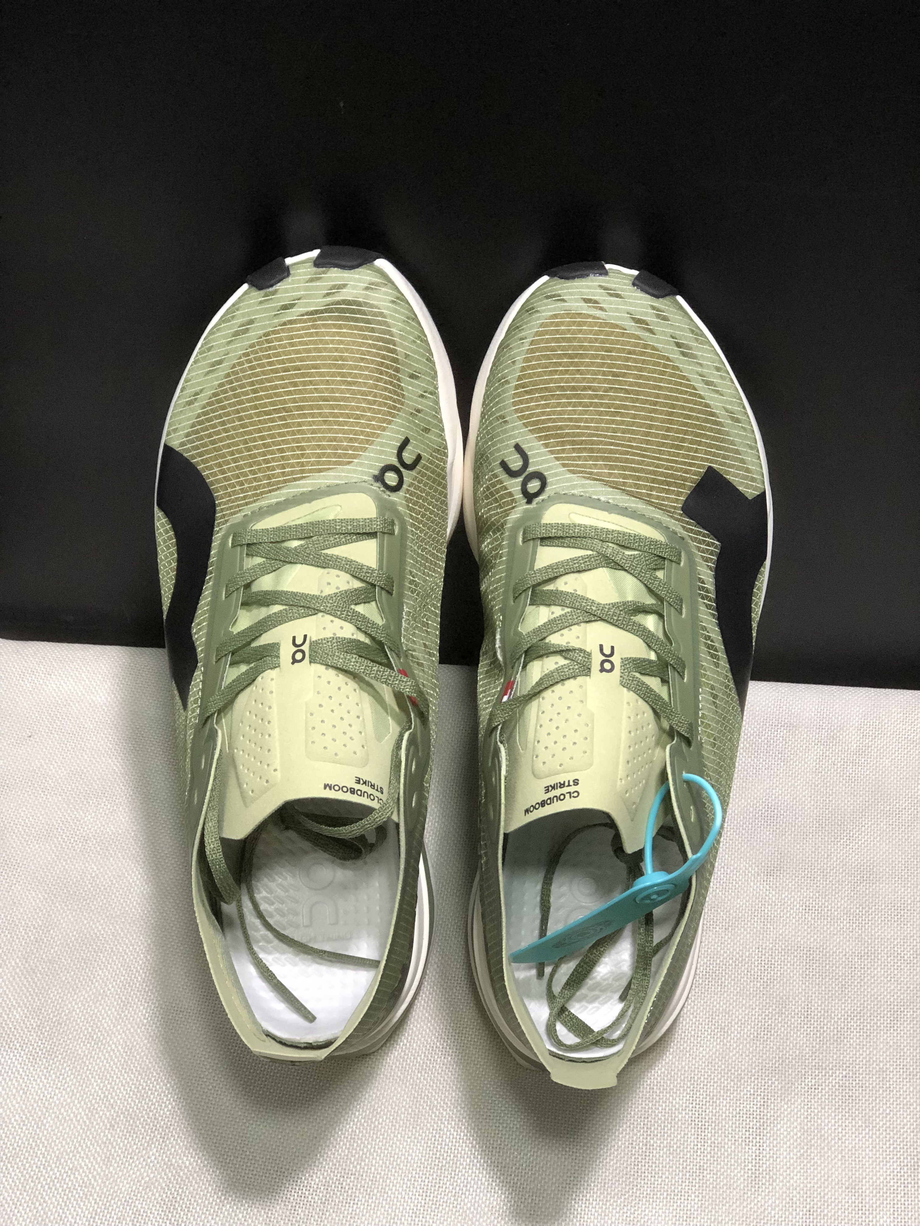 On Running Cloudspike Amplius Shock-Absorbing And Wear-Resistant Marathon Road Running Shoes Green