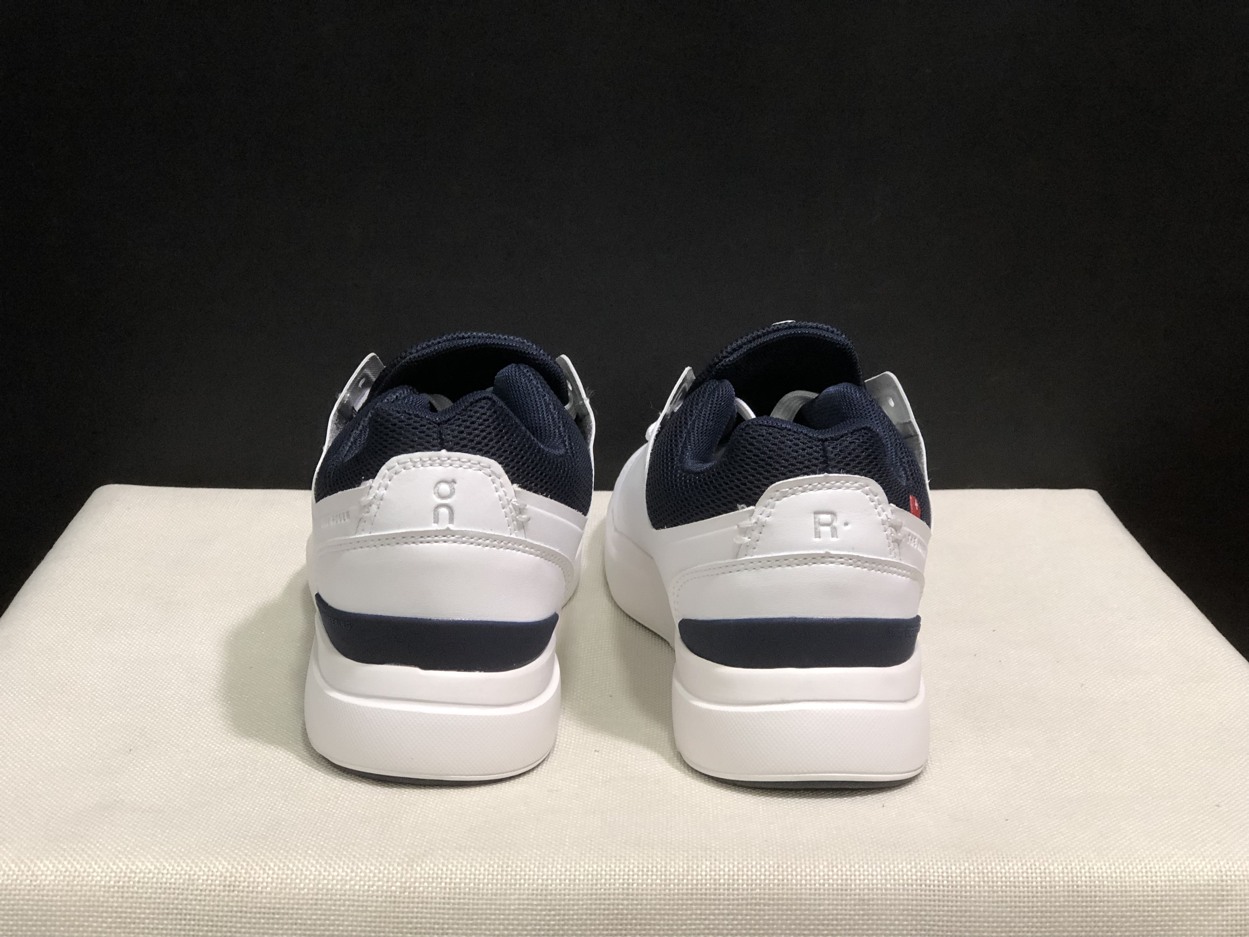 On Running The Roger Spin Board Shoes White/Midnight
