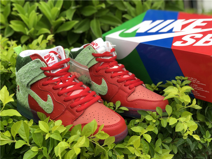 Nike SB Dunk High Strawberry Cough University Red Spinach Green Sneakers