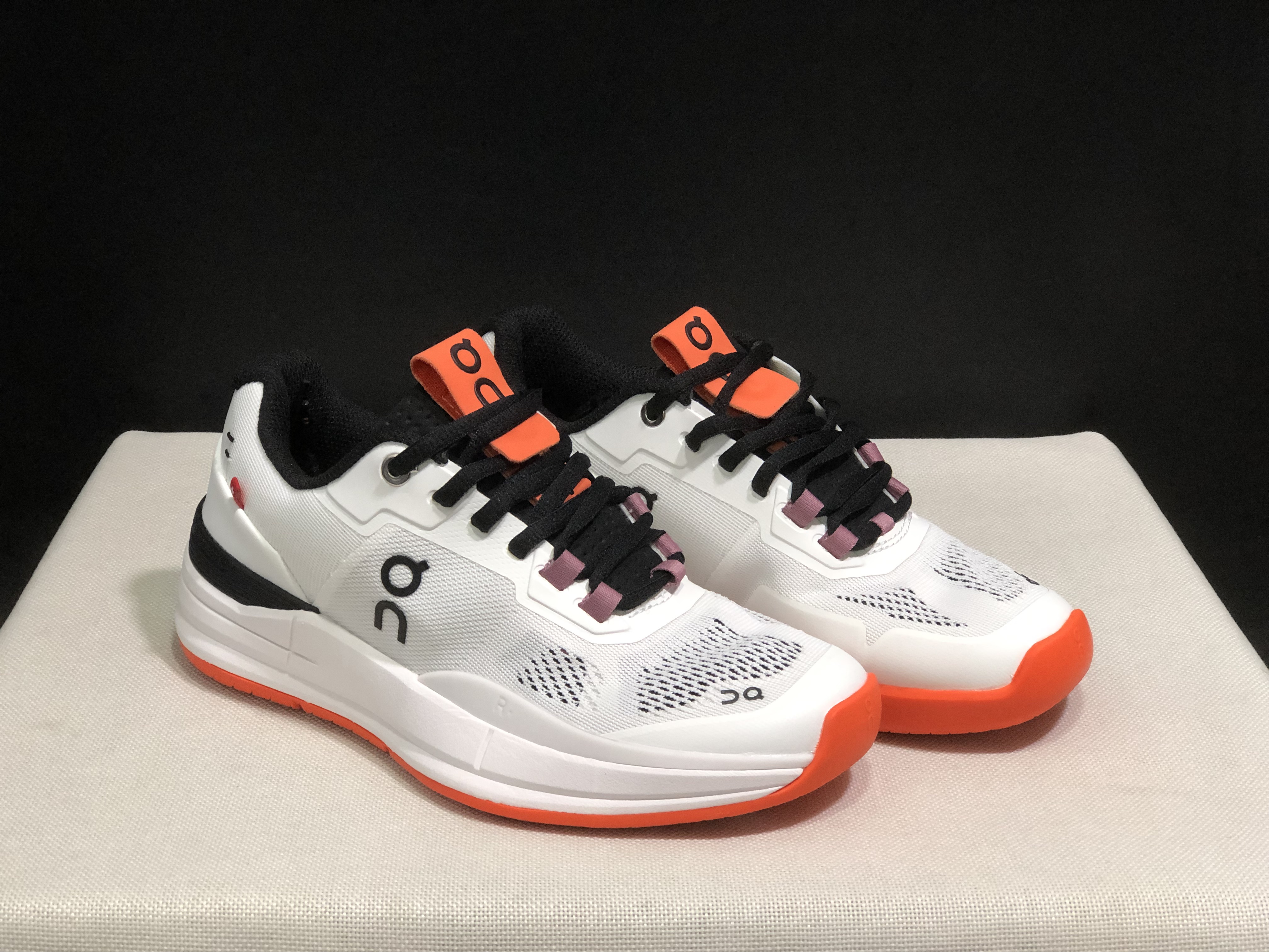 On Running The Roger Rro Durable And Breathable Tennis Shoes White/Tangerine