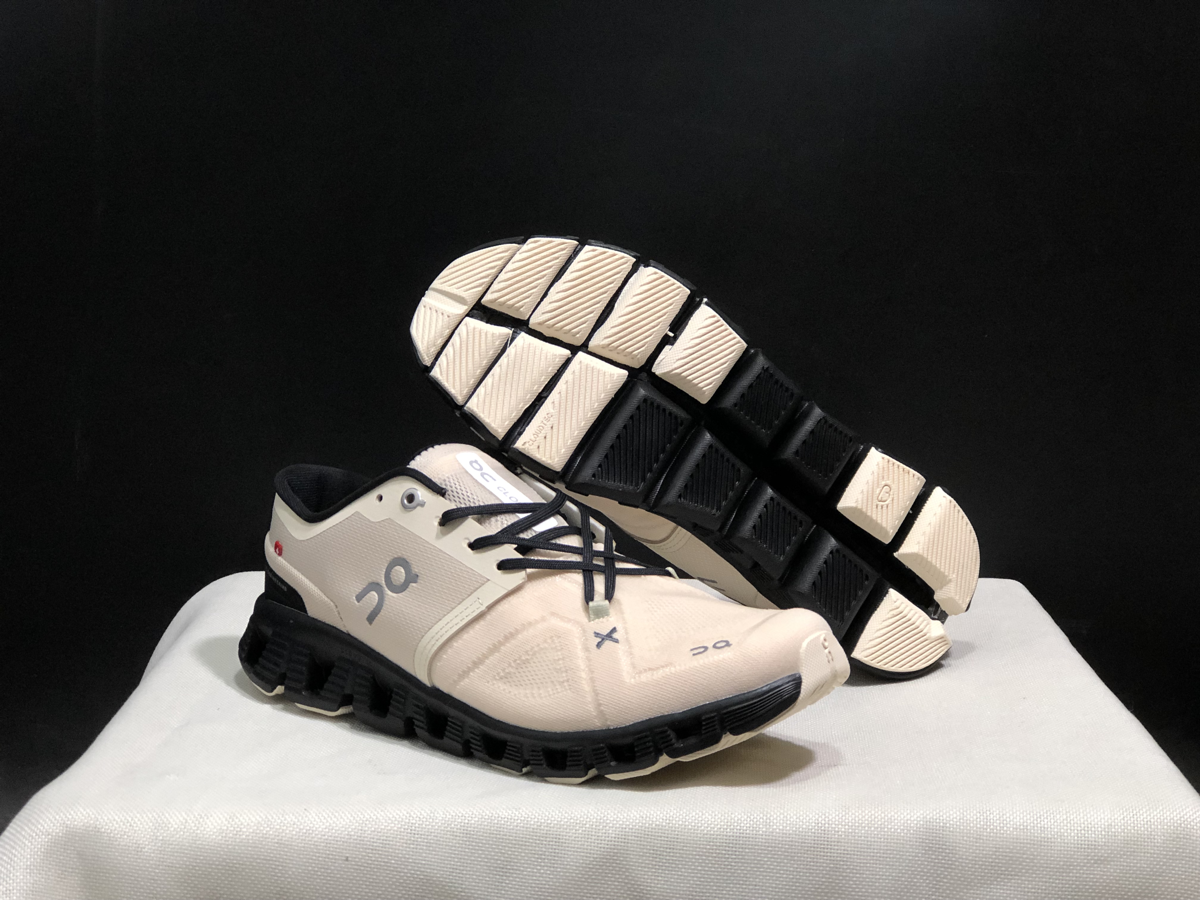 On Running Cloud X3 Shift Multi-Functional Running Shoes Yellow Tan