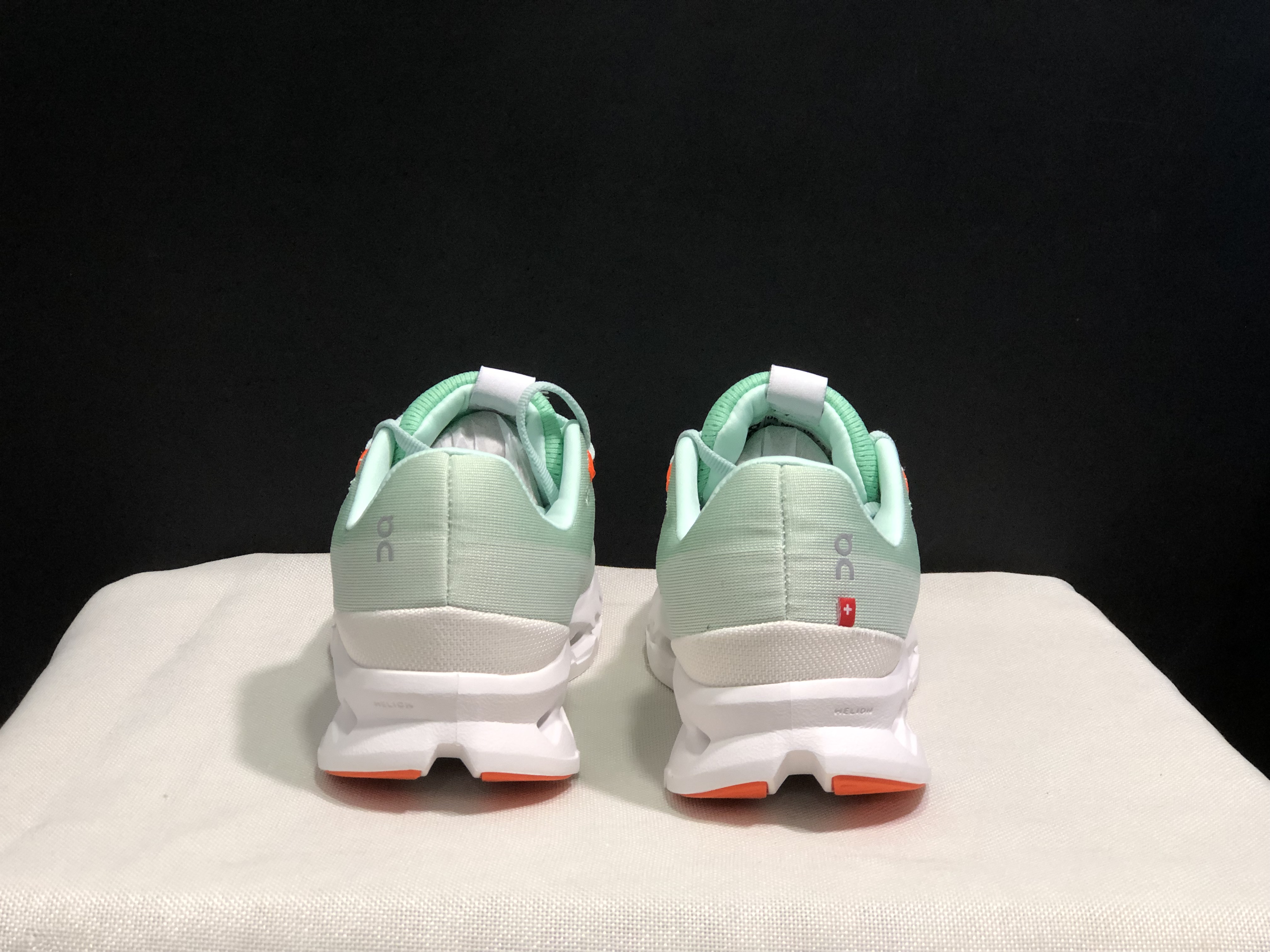 On Running Cloudsurfer Training Anti-Slip Running Shoes Green/White