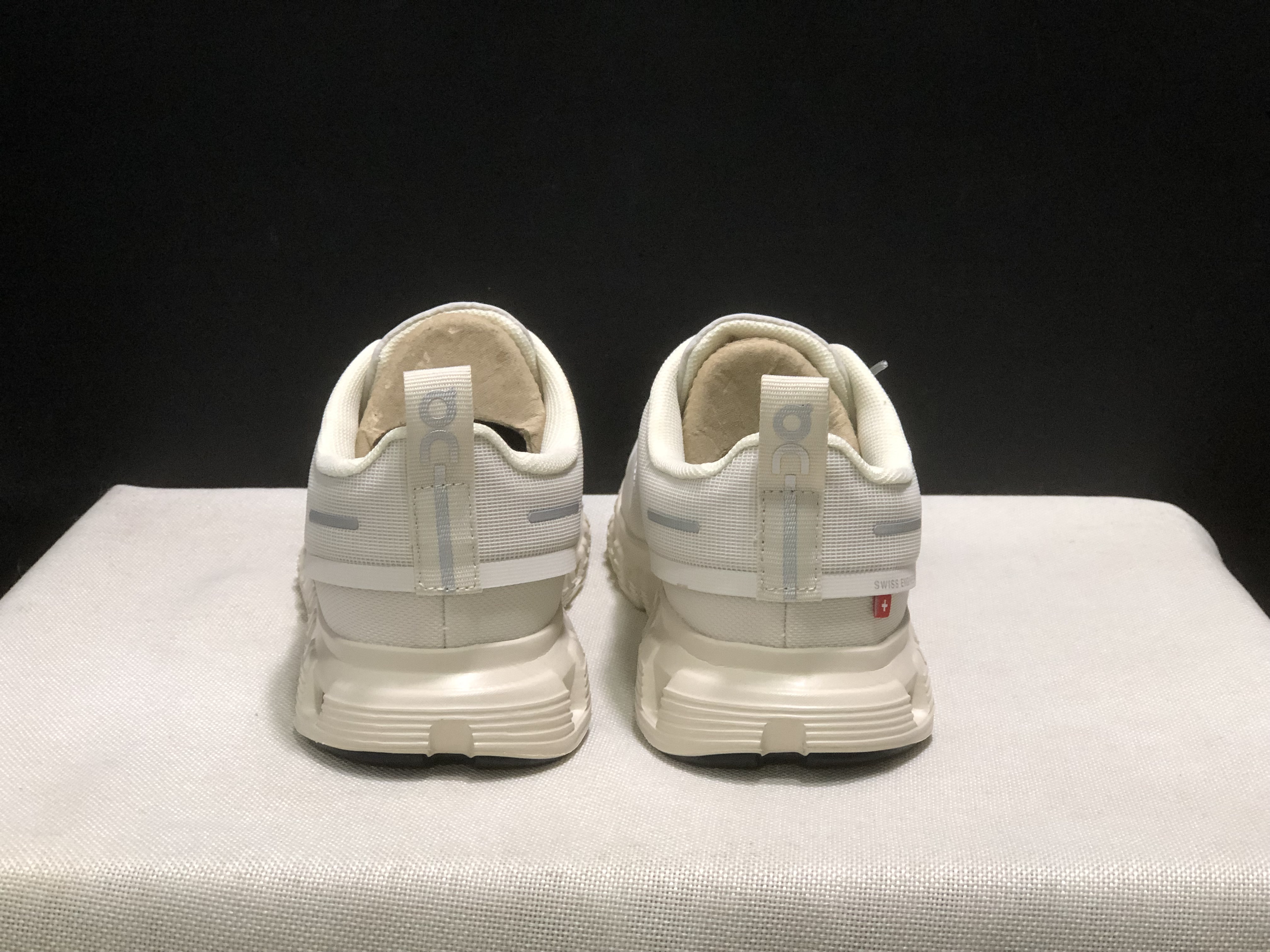 On Running Cloud 6 Casual Life Shoes Beige White