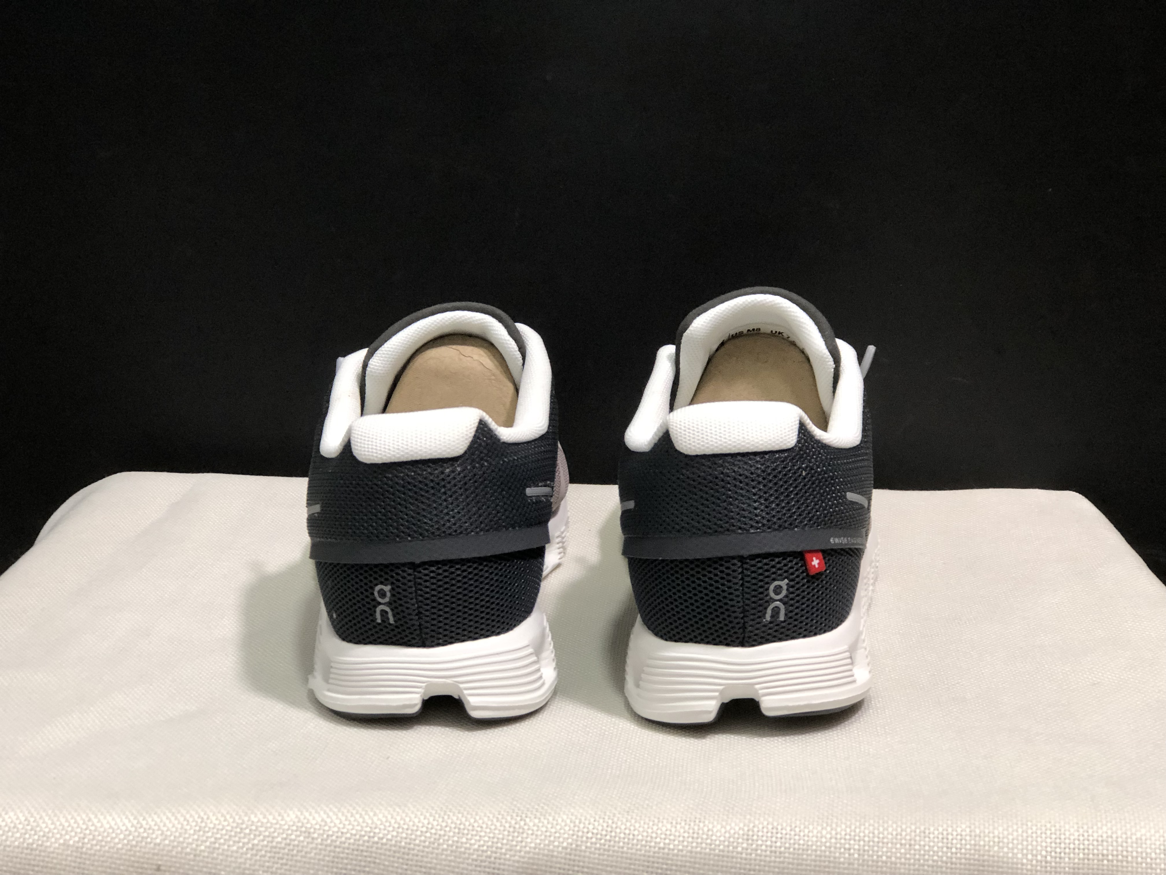 On Running Cloud 5 Lightweight Running Shoes Black/Brown