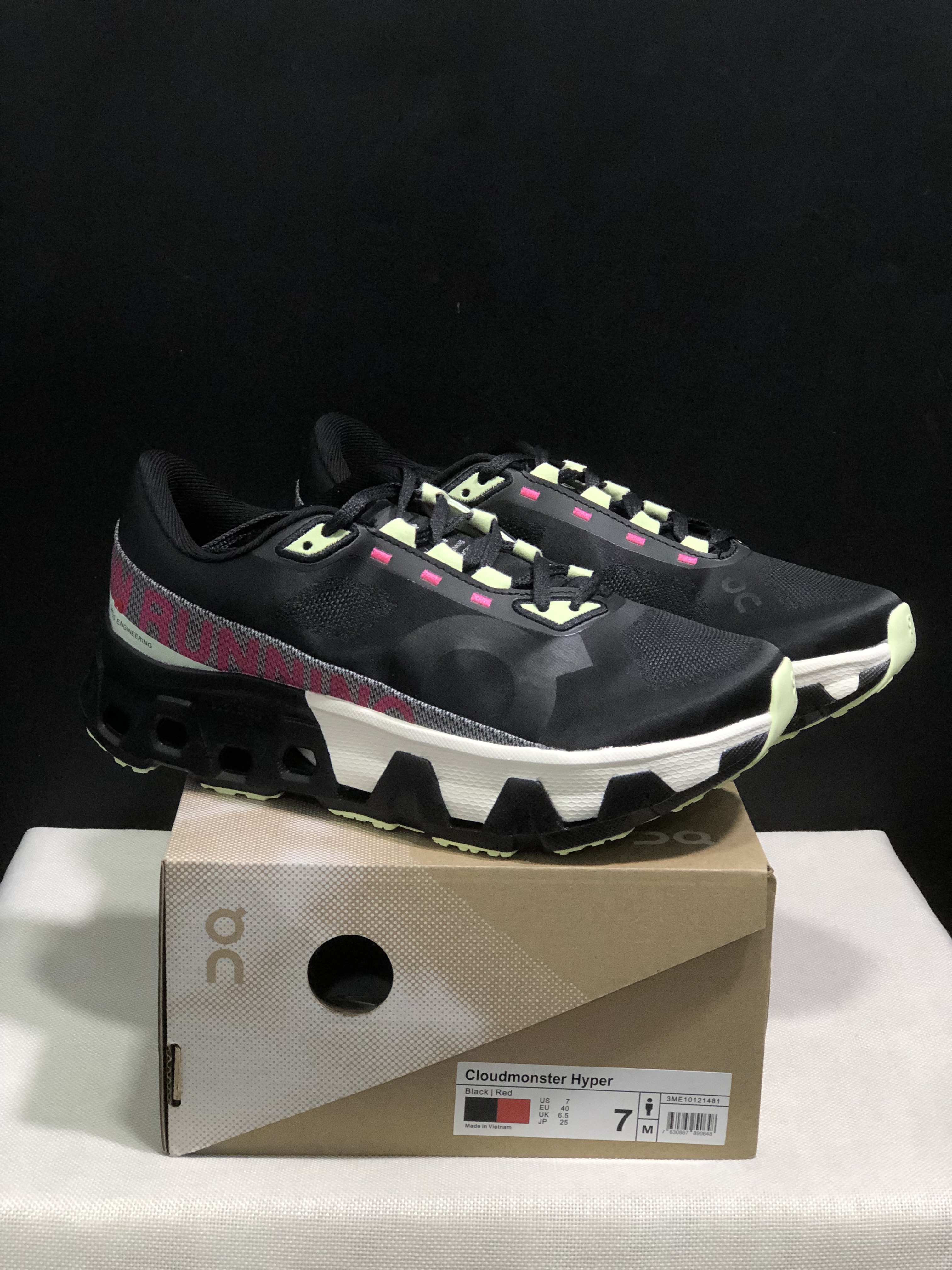 On Running Cloudmonster Hyper Black/White Running Shoes