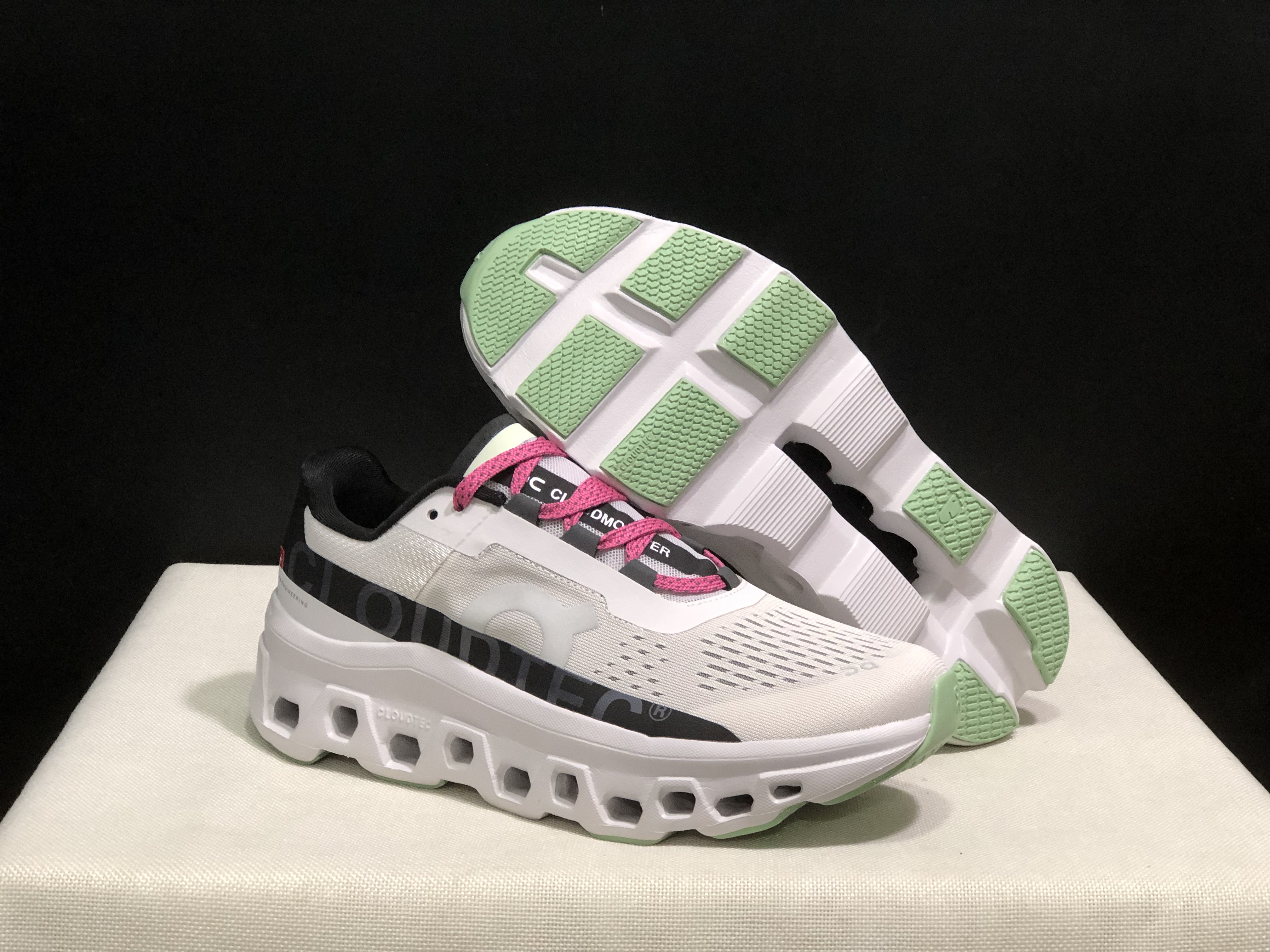 On Running Cloudmonster Anti-Slip Running Shoes Frost/Black