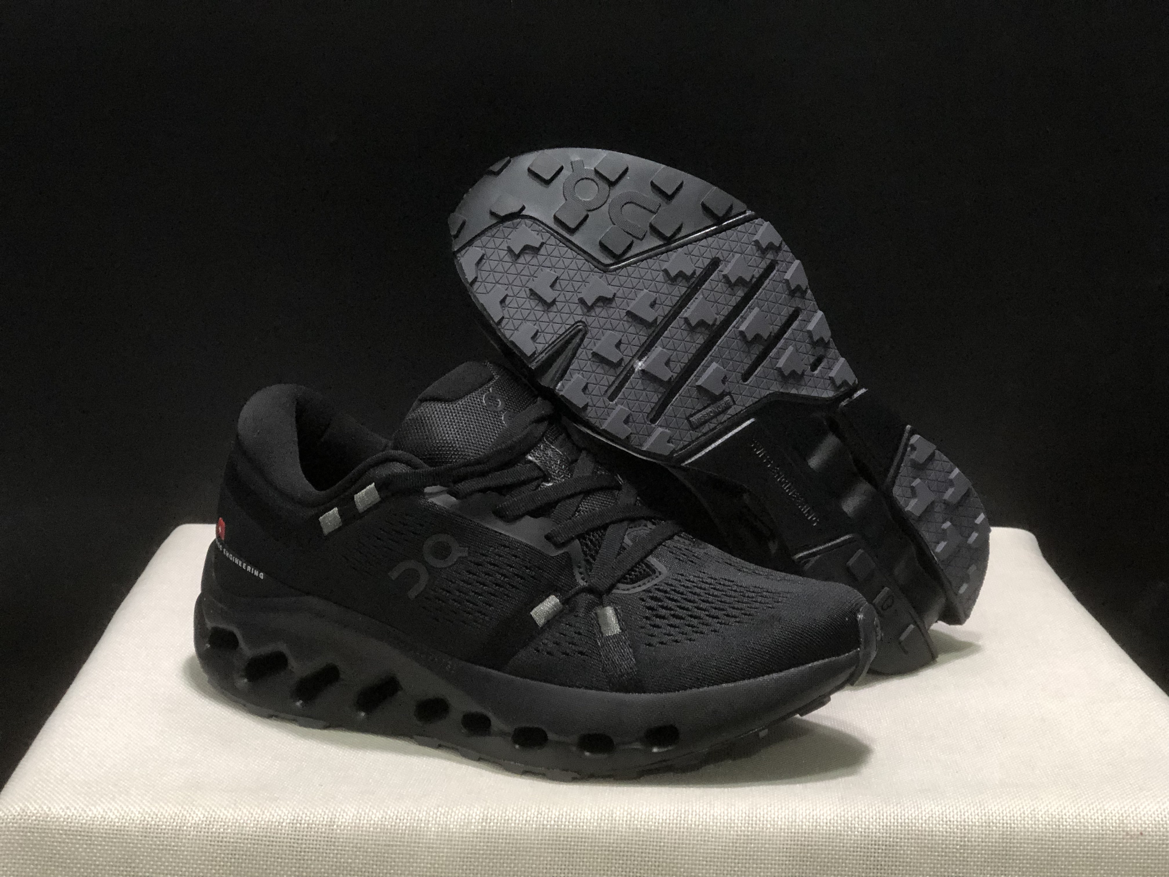 On Running Cloudsurfer 2 Casual Running Shoes All Black