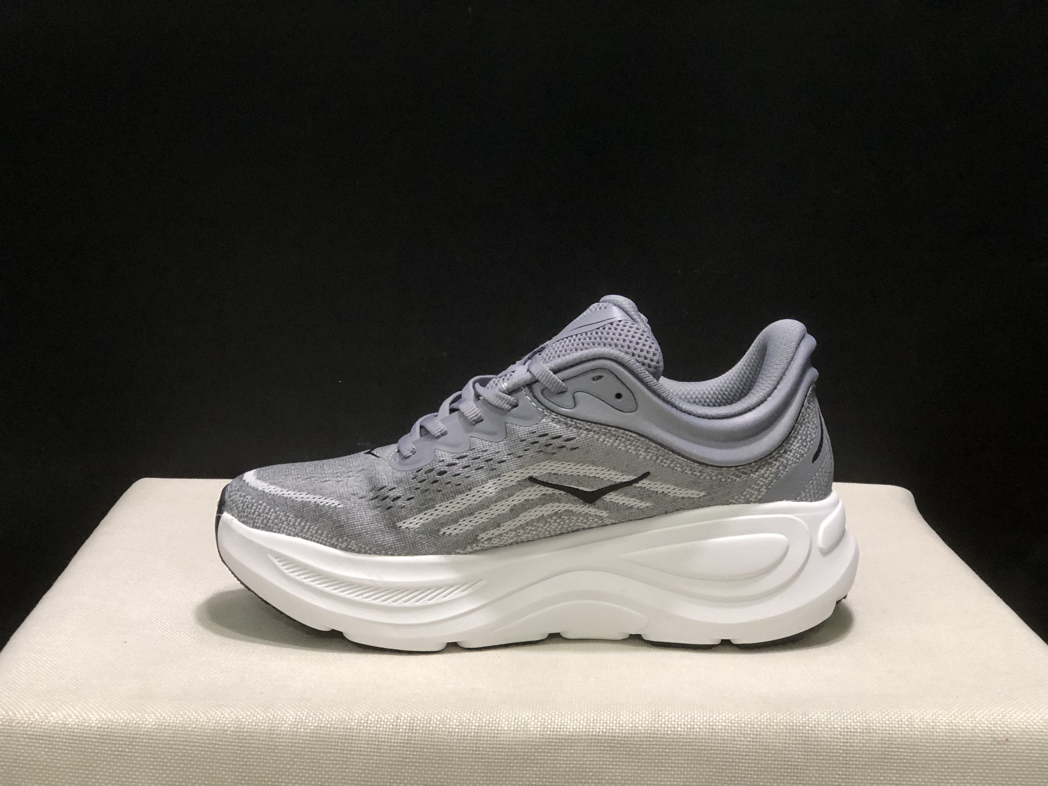 Hoka One One Bondi 9 Comfortable Low-top Running Shoes Sneakers Gray