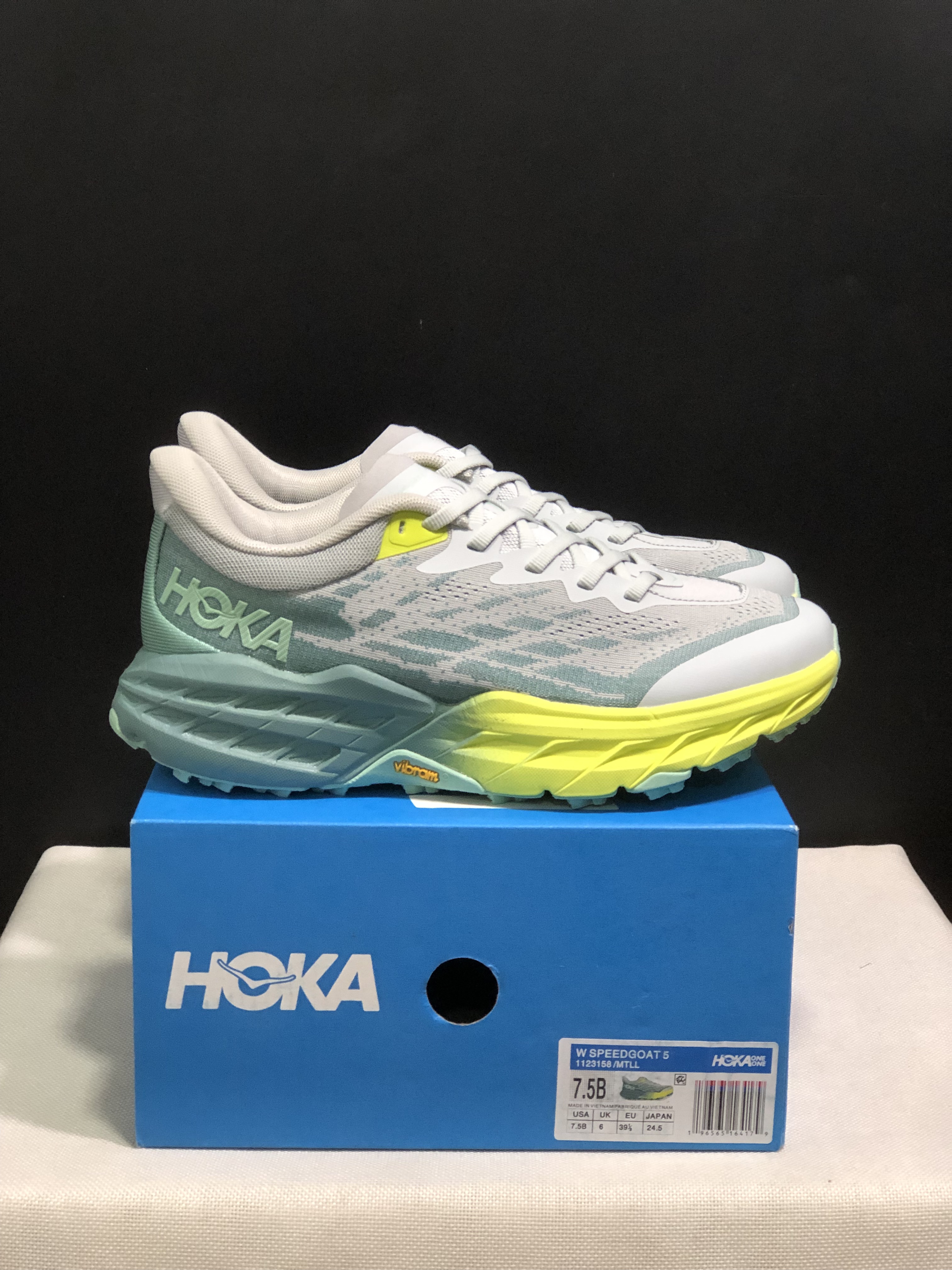 Hoka One One Speedgoat 5 Trail Running Shoes Sneakers Silver