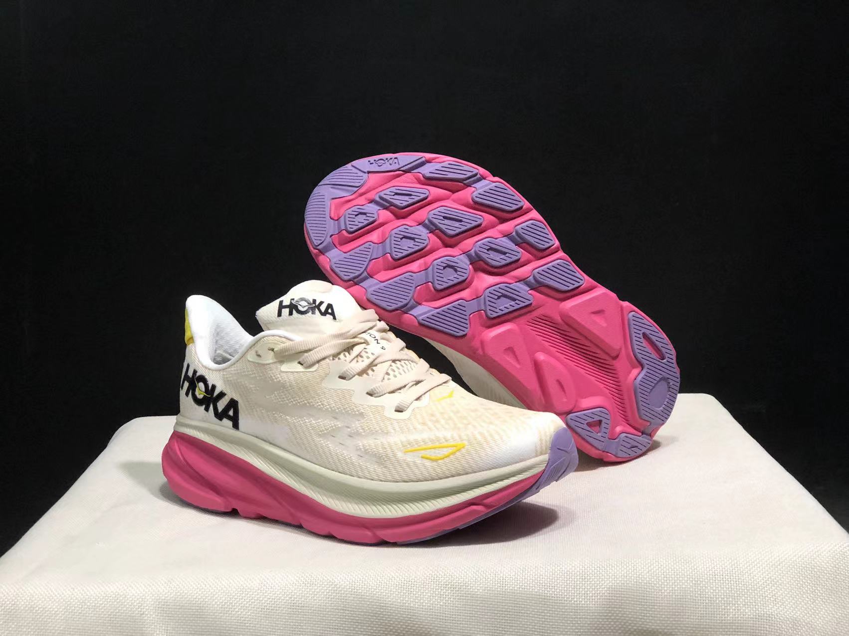 Hoka One One Clifton 9 Running Shoes Athletic Shoes Sneakers White/Pink