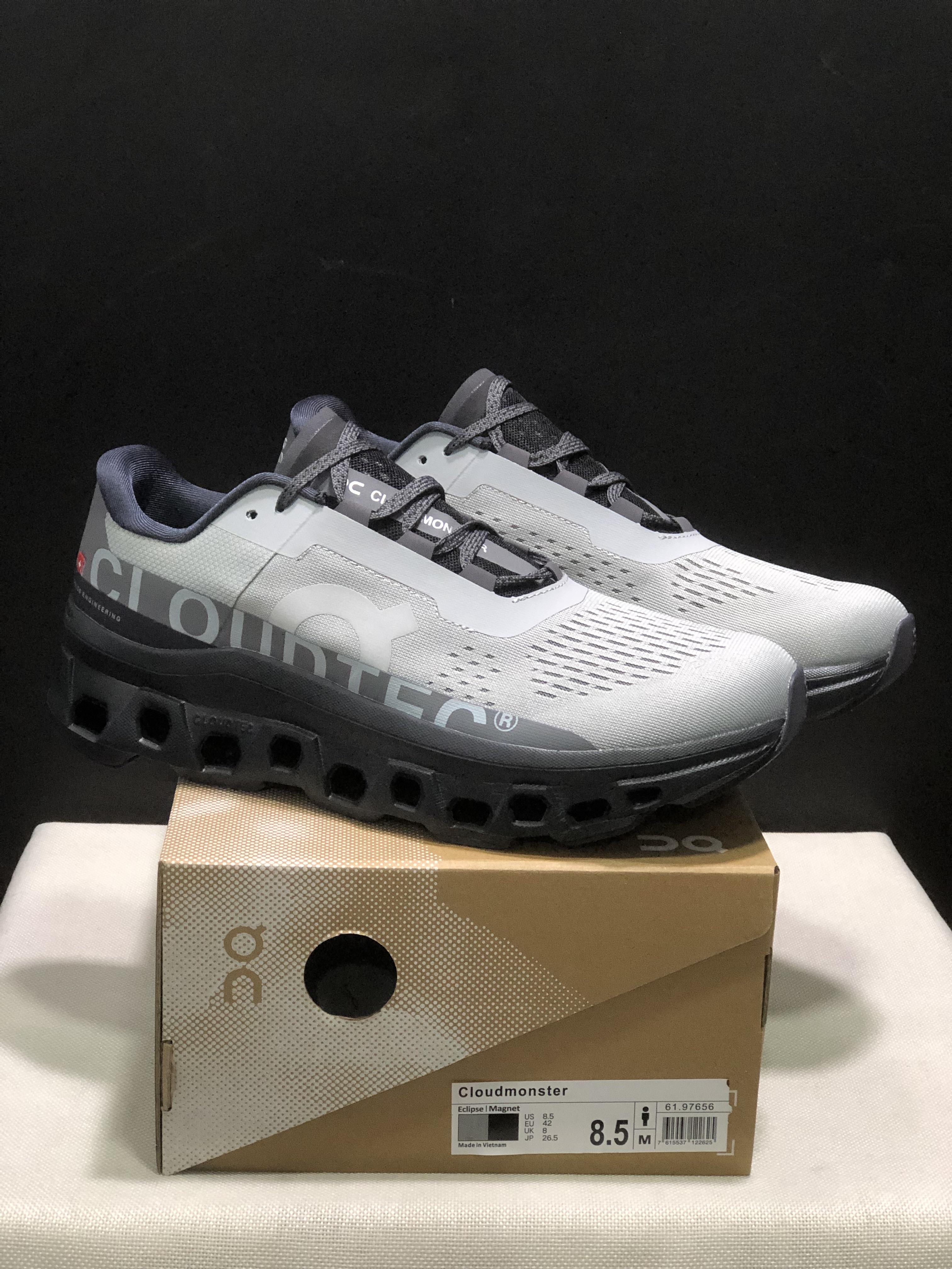 On Running Cloudmonster Anti-Slip Running Shoes Eclipse/Magnet