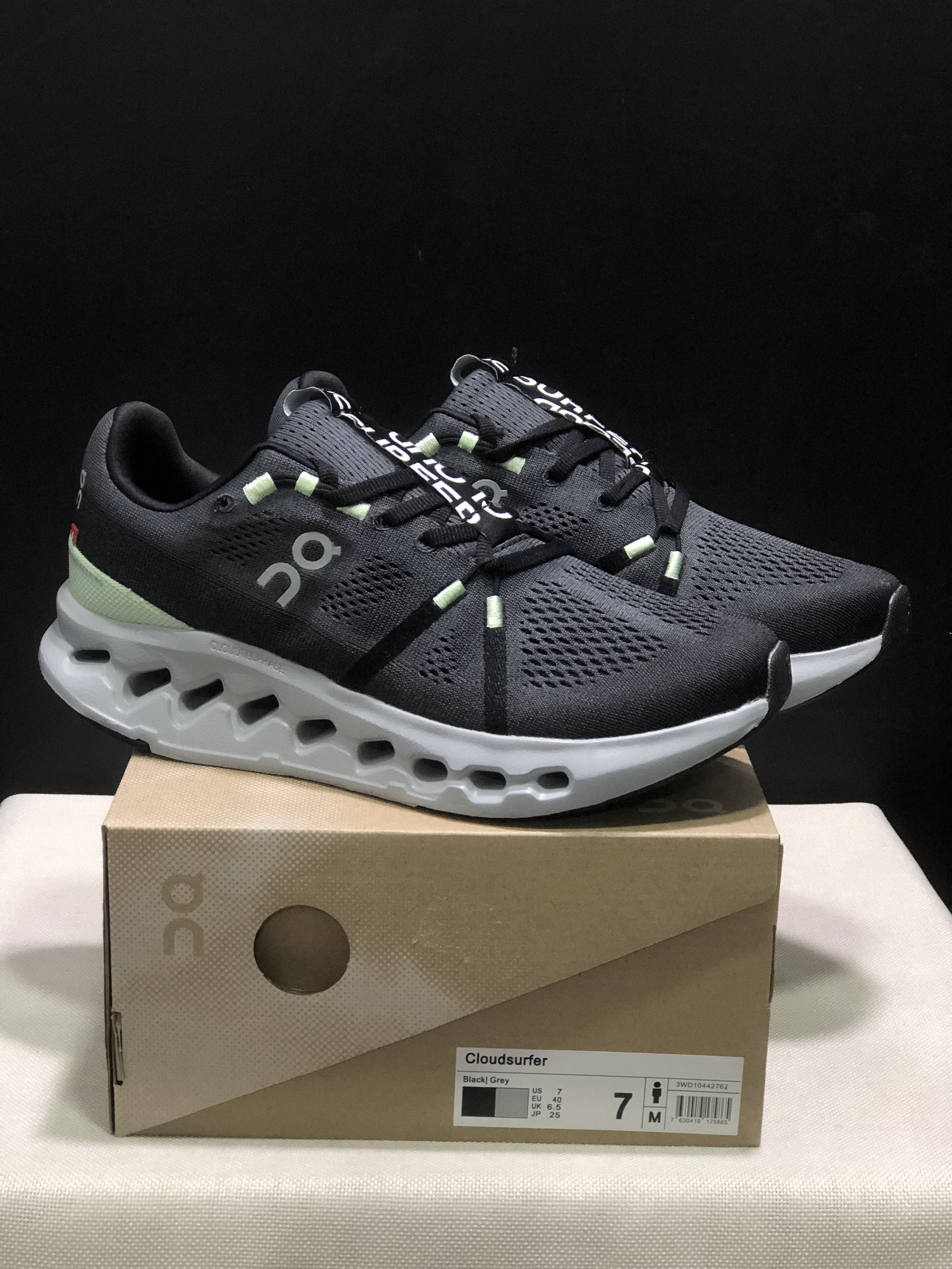 On Running Cloudsurfer Training Anti-Slip Running Shoes Black