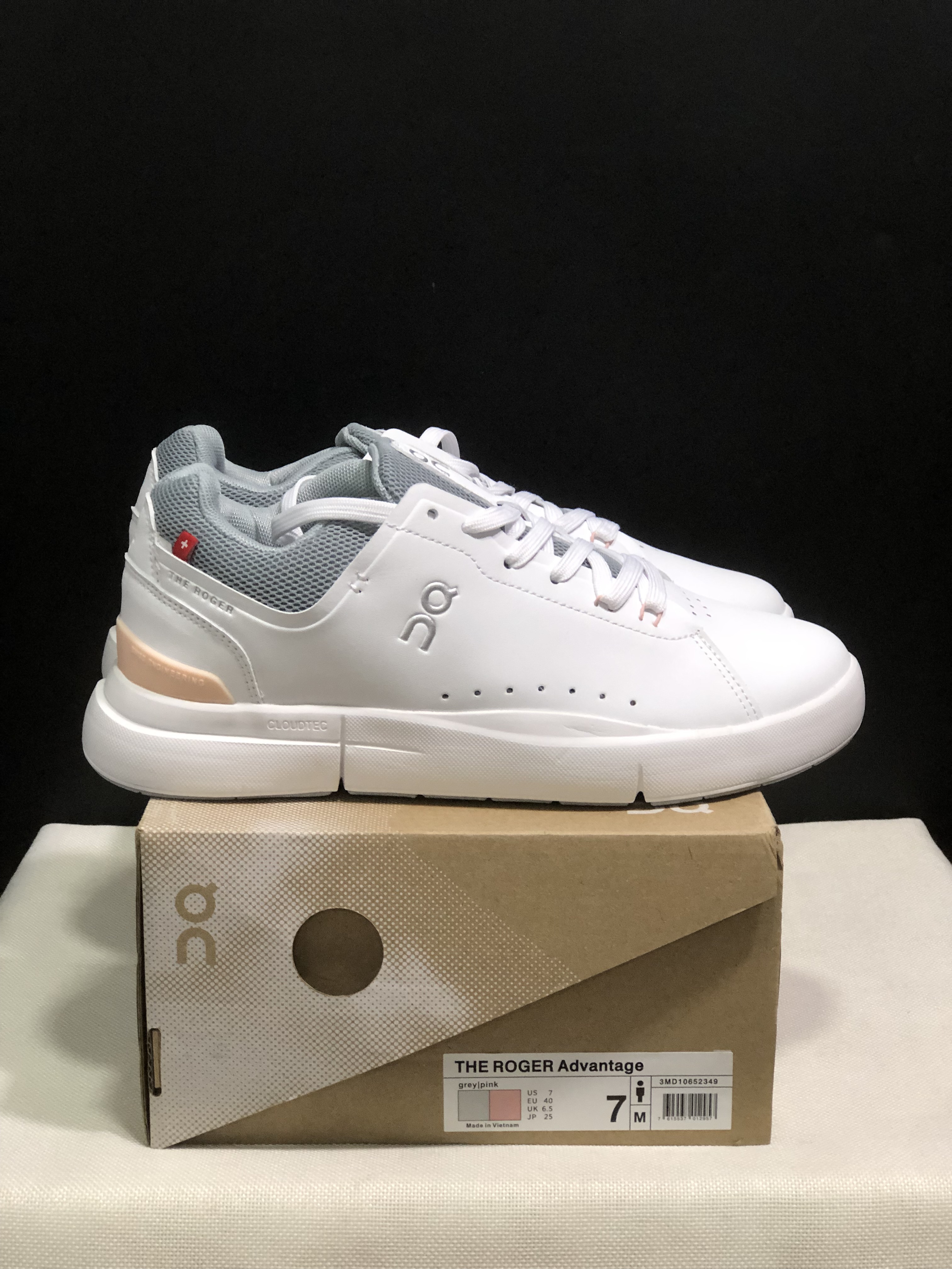 On Running The Roger Spin Board Shoes Grayish-White