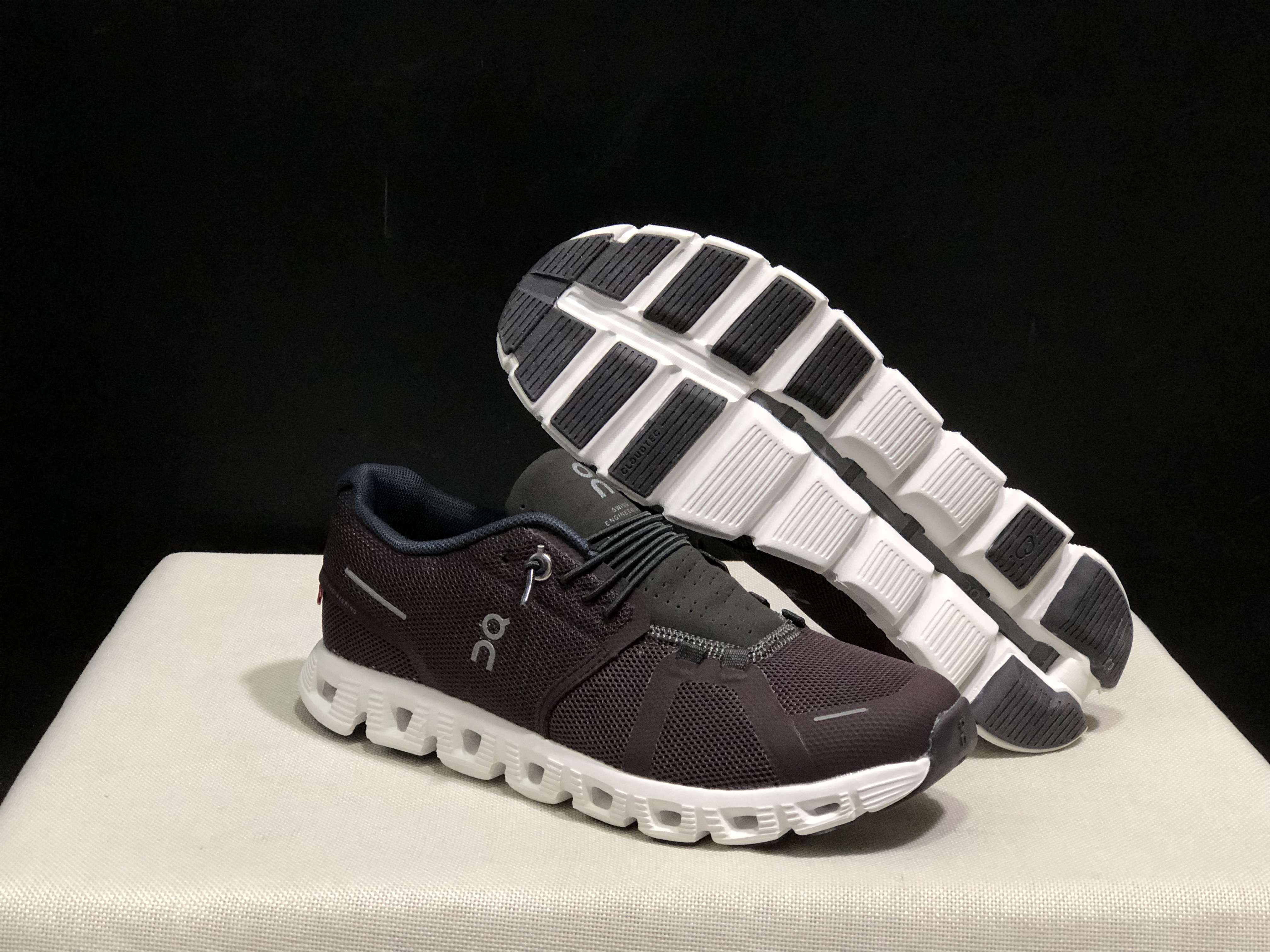 On Running Cloud 5 Lightweight Running Shoes Mulberry Purple/Solar Eclipse Black