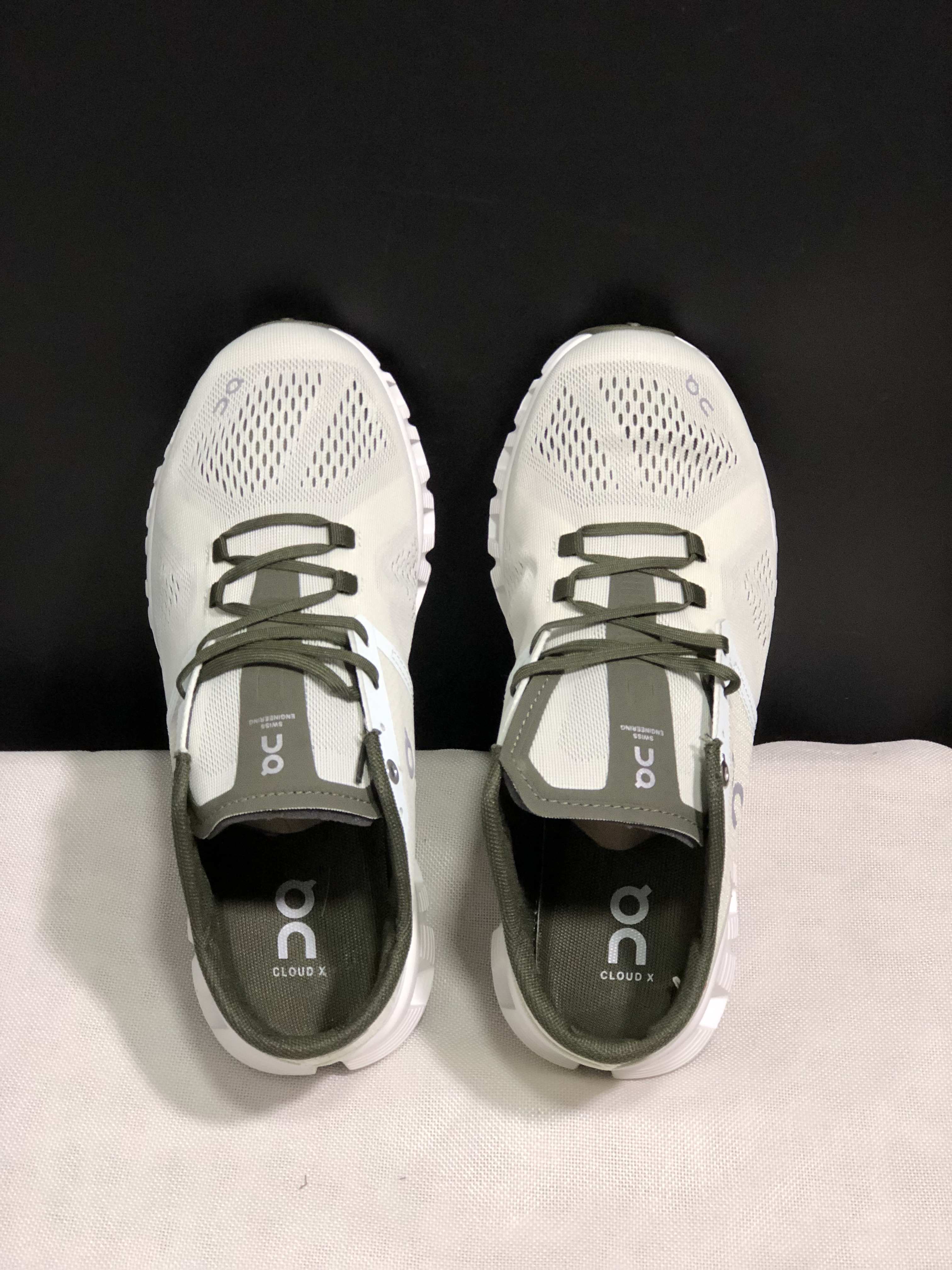 On Running Cloud X Lightweight Running Shoes Aloe Green