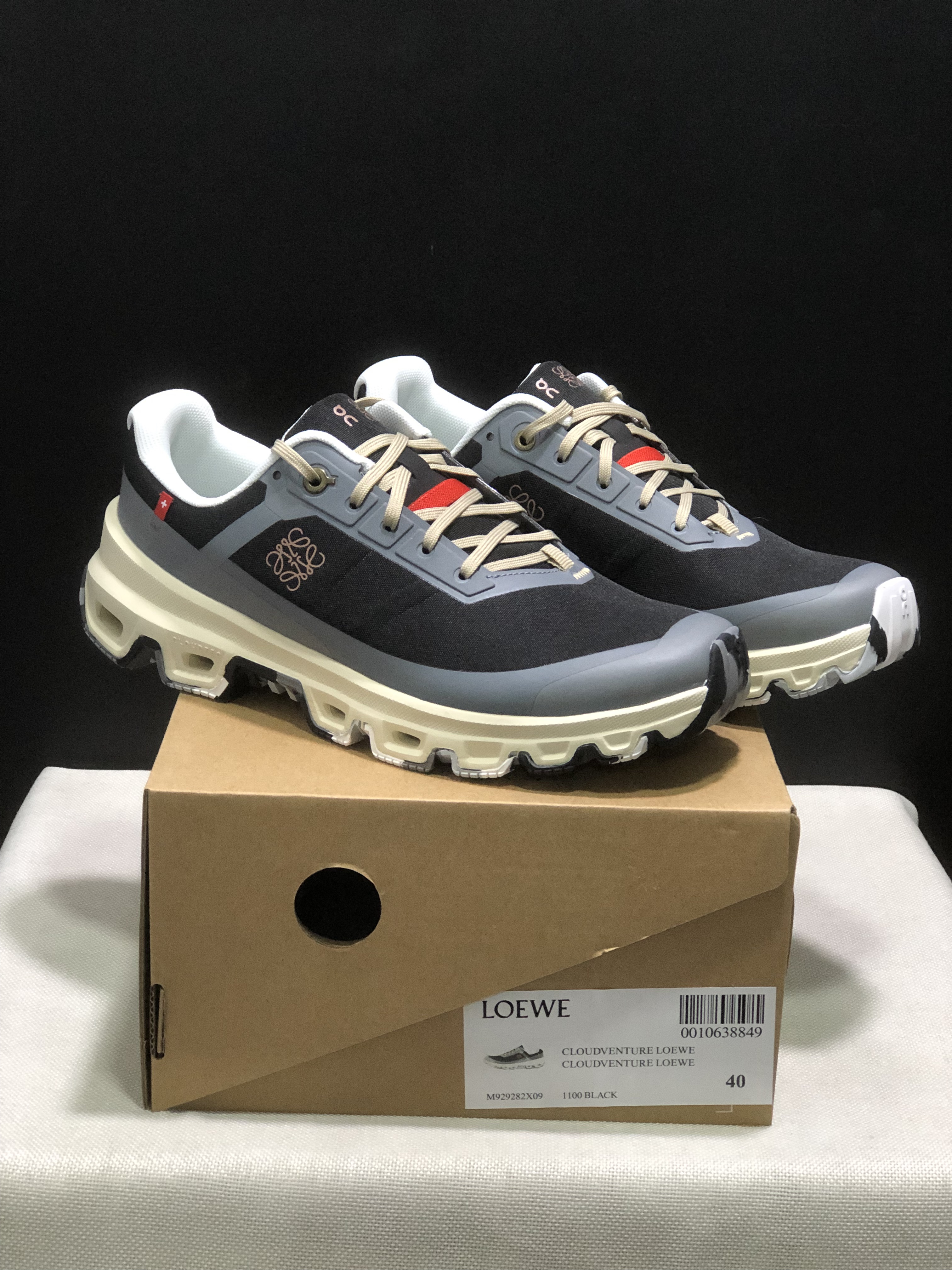 LOEWE x On Running Cloudventrure Fashion Sports Shoes Collaboration Edition Grey/Black