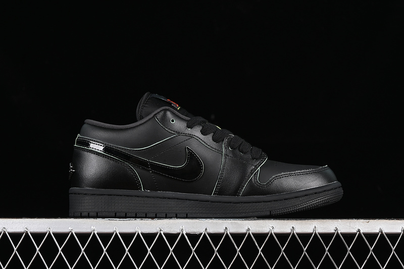Nike Air Jordan 1 Low Black Cat Pure Black Sneakers