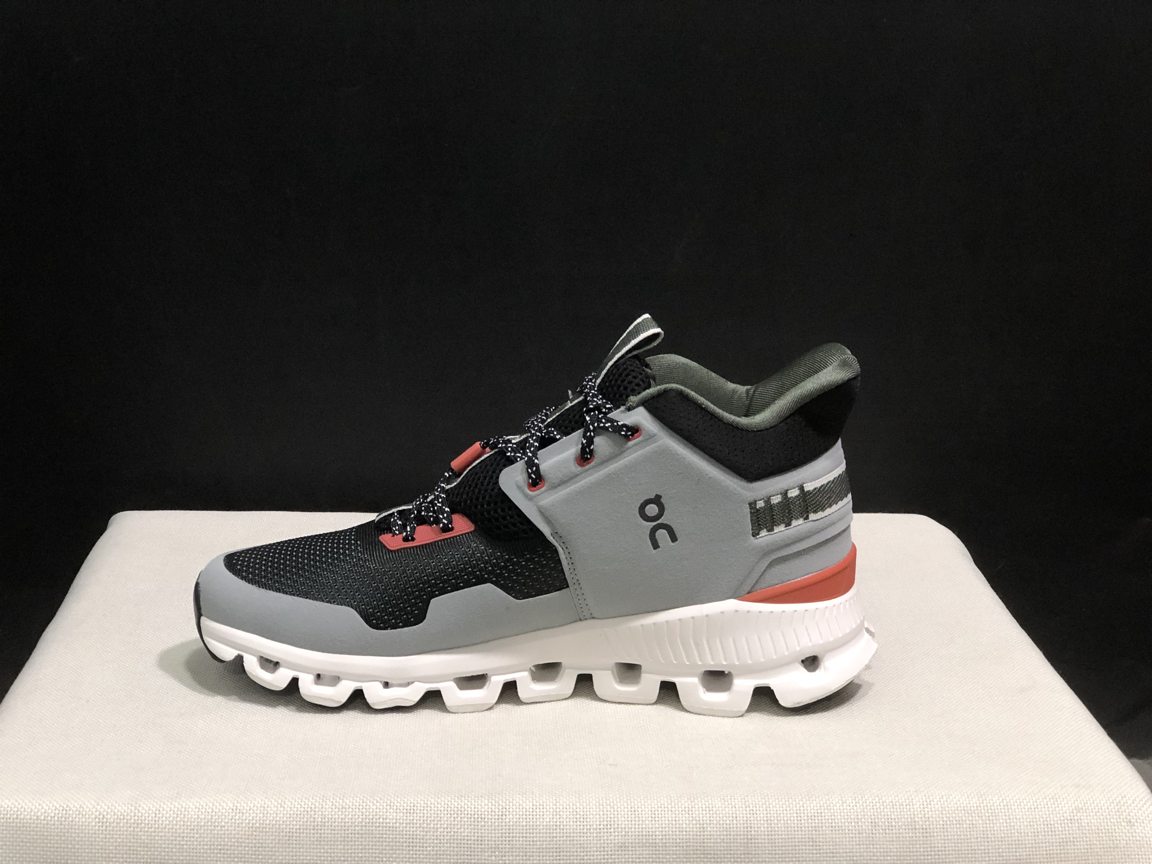 On Running Cloud Hi Edge Outdoor Training Running Shoes Black/Wolf Grey