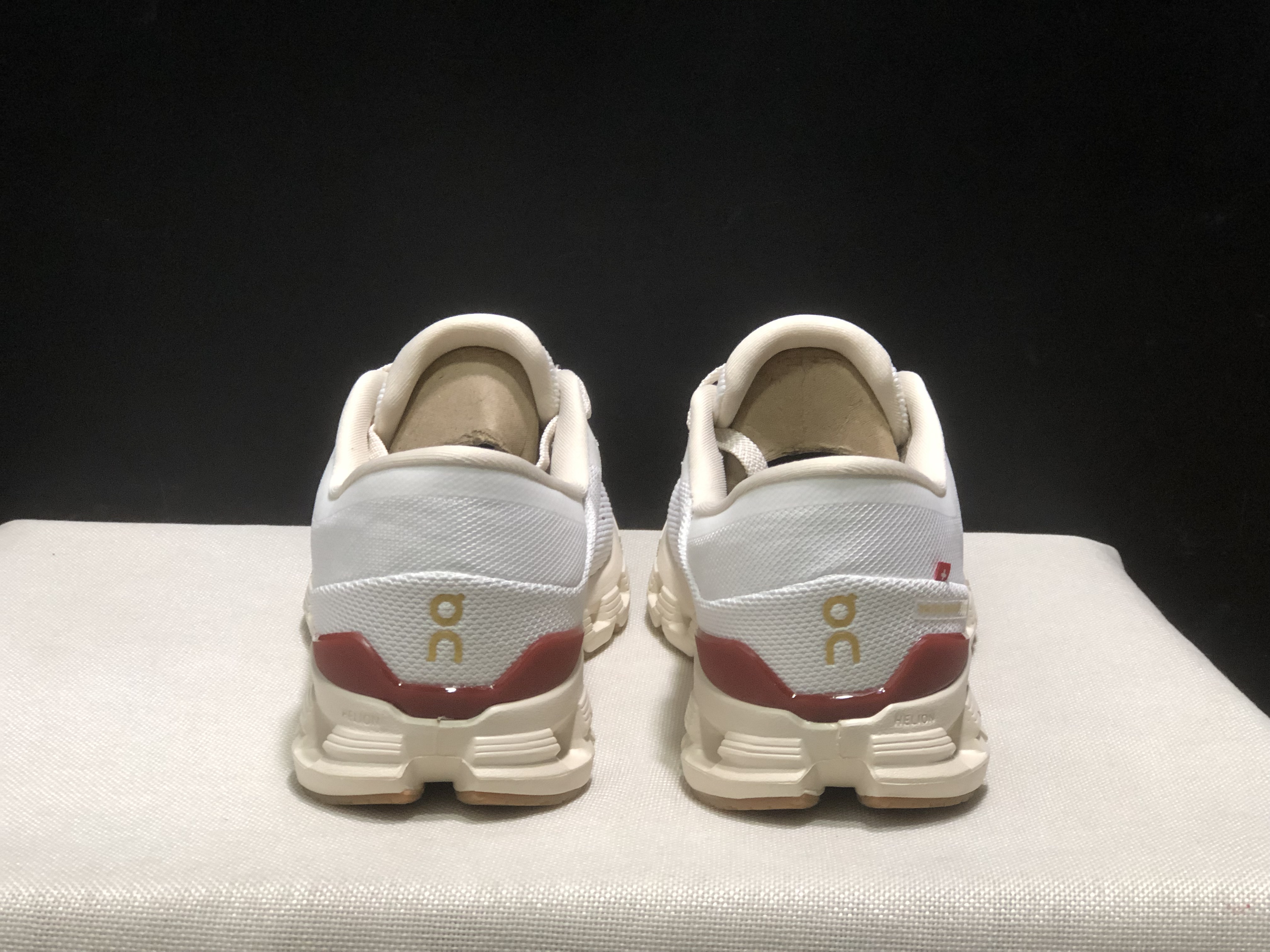 On Running Cloud X4 Comfortable Running Shoes Ivory/Cream