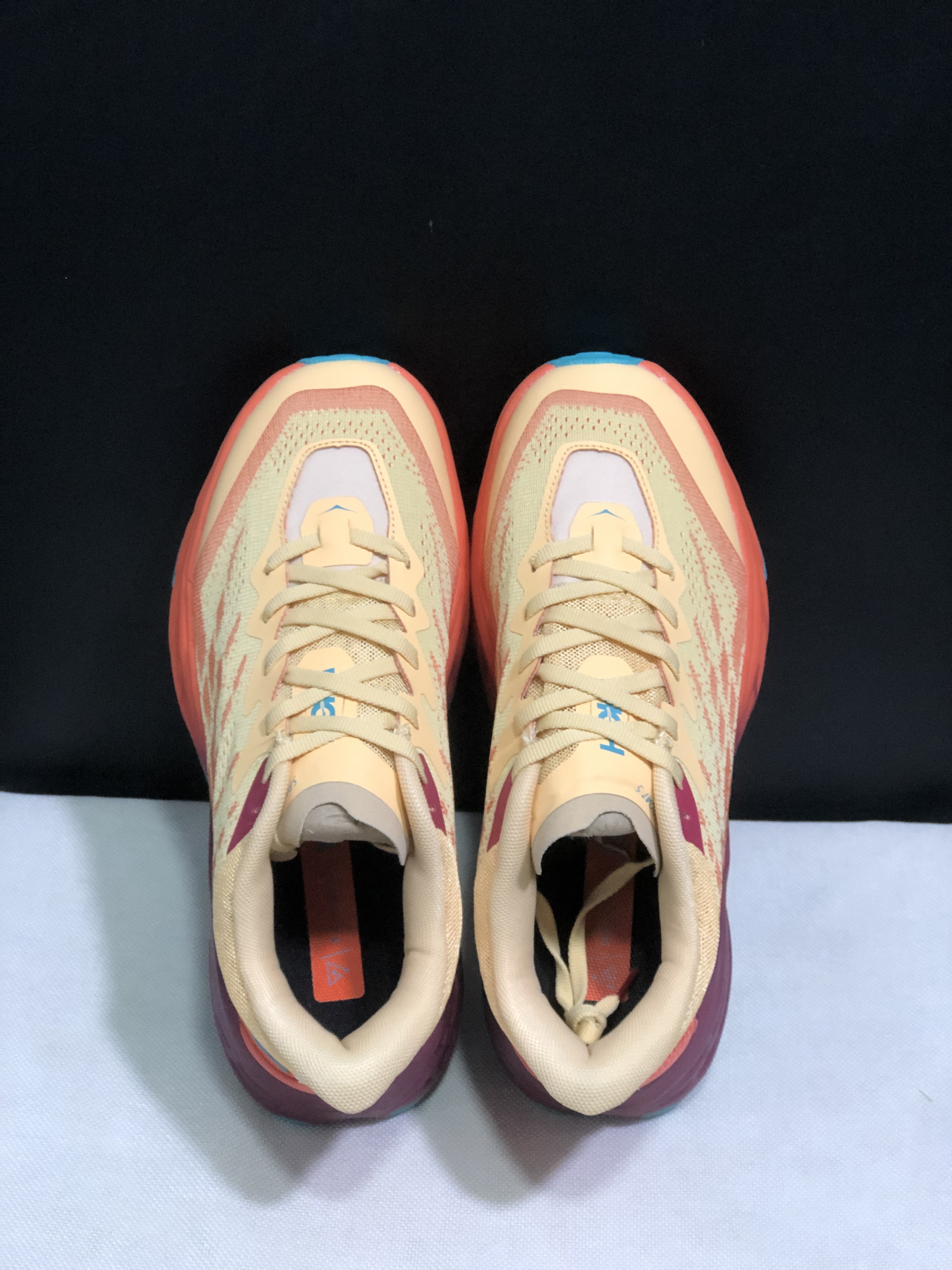 Hoka One One Speedgoat 5 Trail Running Shoes Sneakers Cream