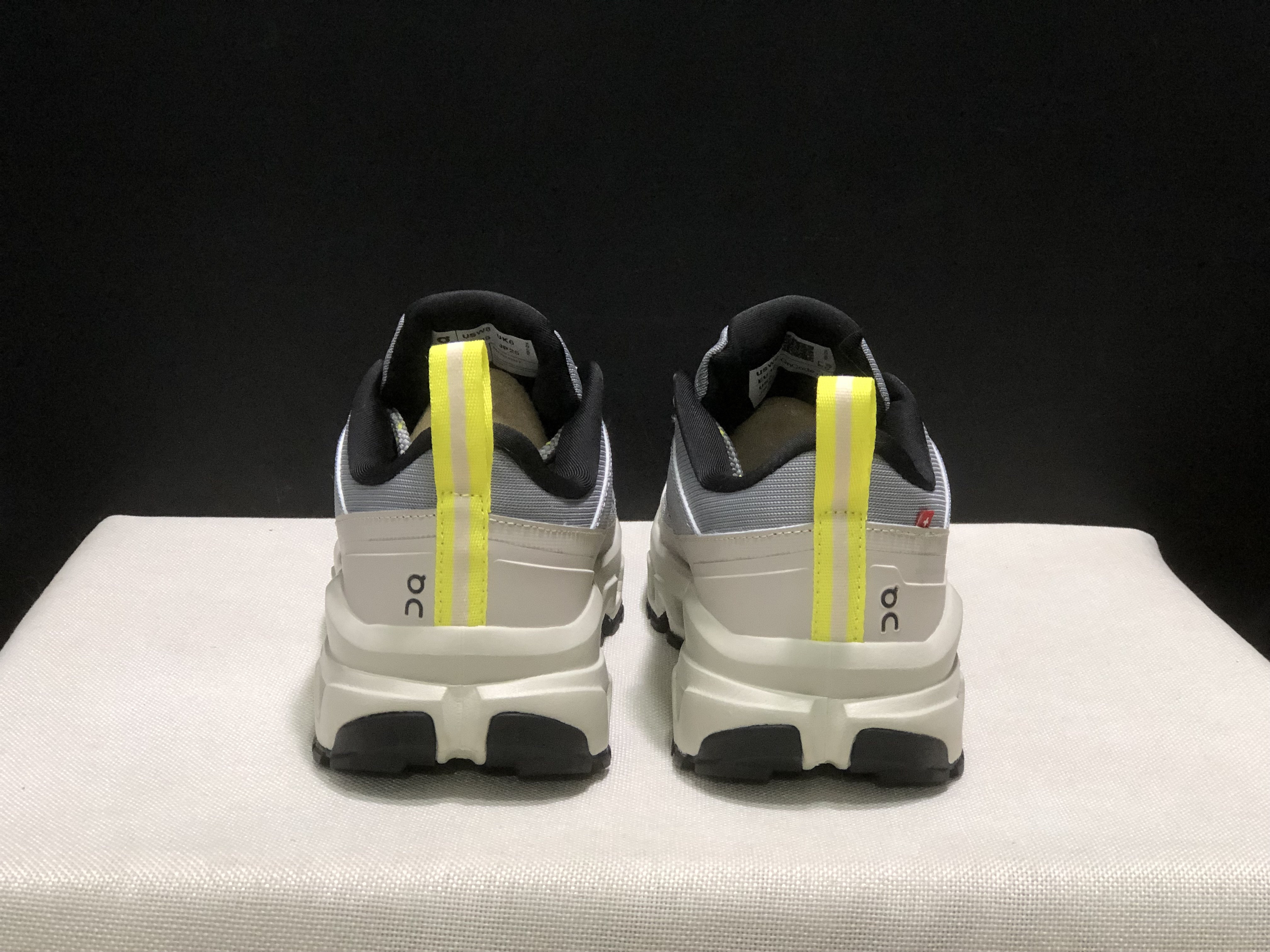 On Running Cloudrock Low WP Hiking Outdoor Shoes Light Grey