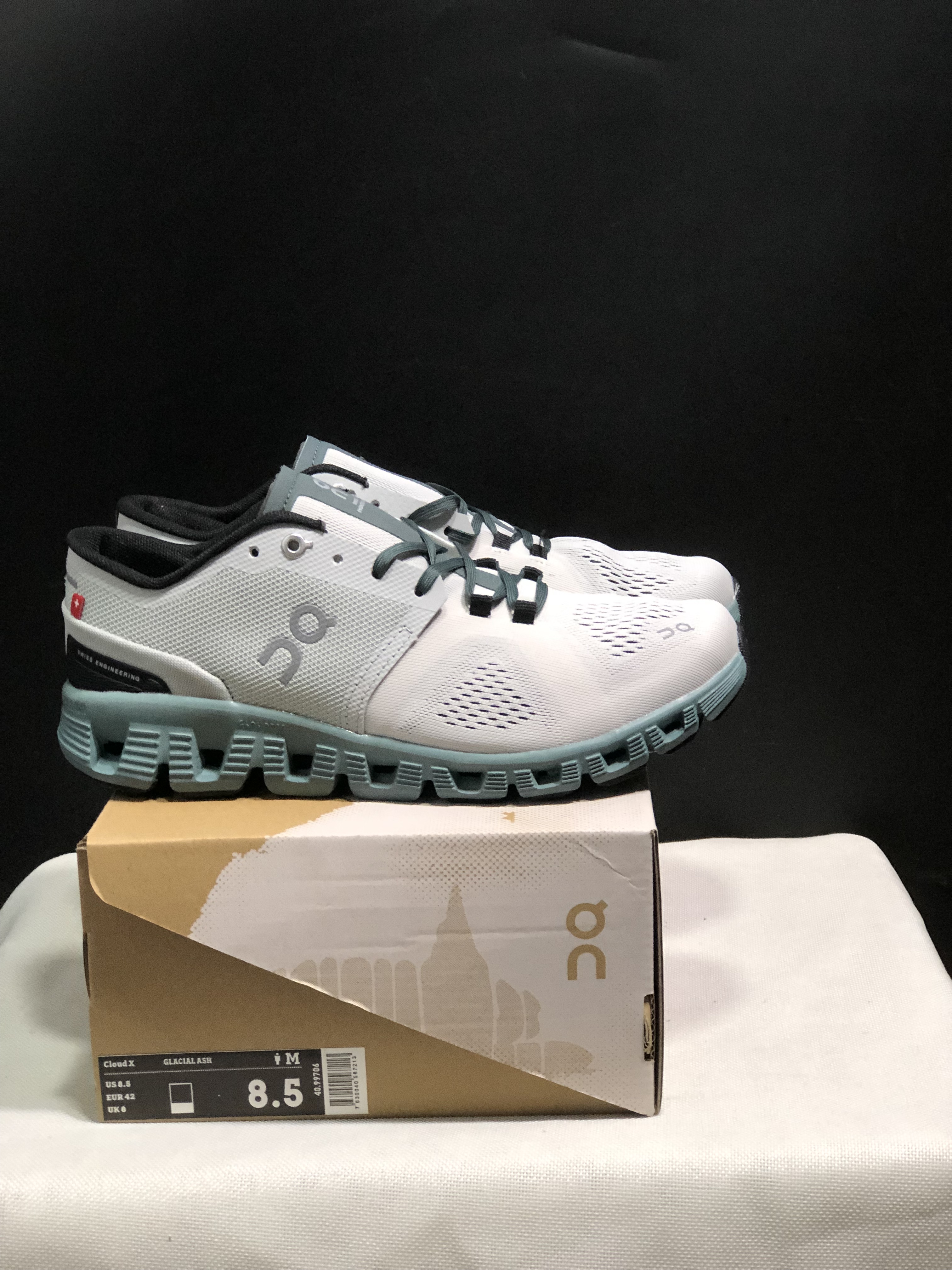 On Running Cloud X Lightweight Running Shoes Glacial Ash