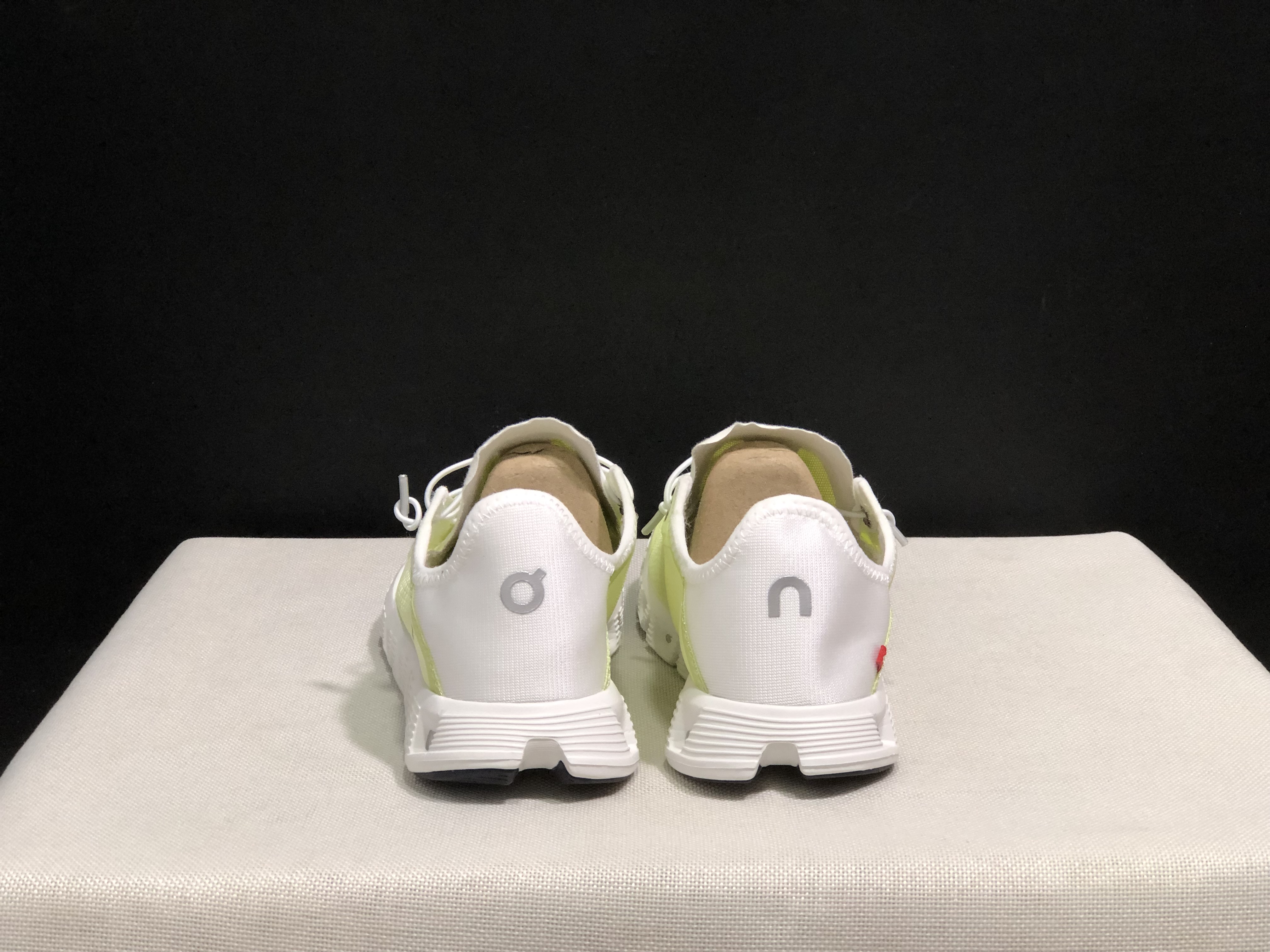 On Running Cloud 5 Coast Convenient And Breathable Running Shoes Light Yellow/White