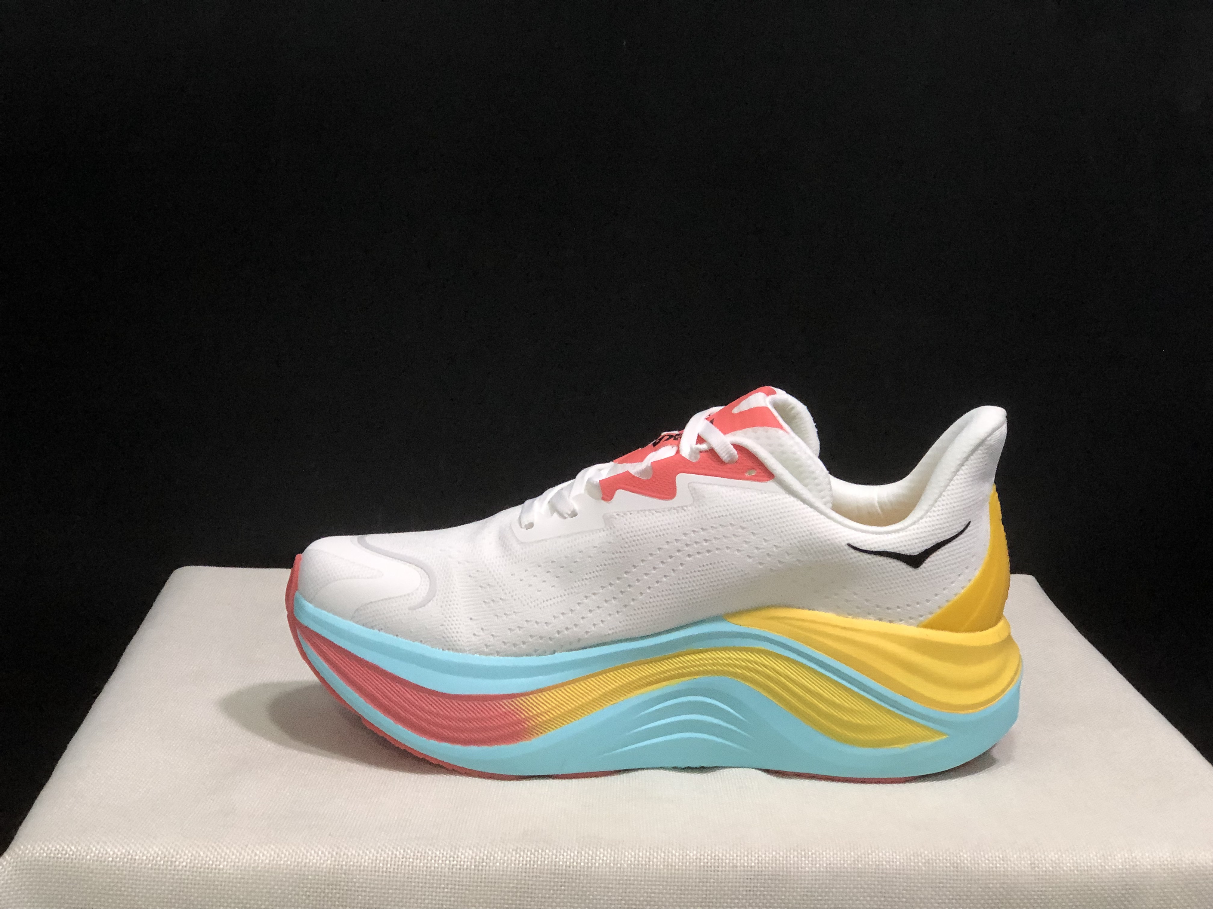 Hoka One One Skyward X White Anti-slip Wear-resistant Running Shoes Sneakers