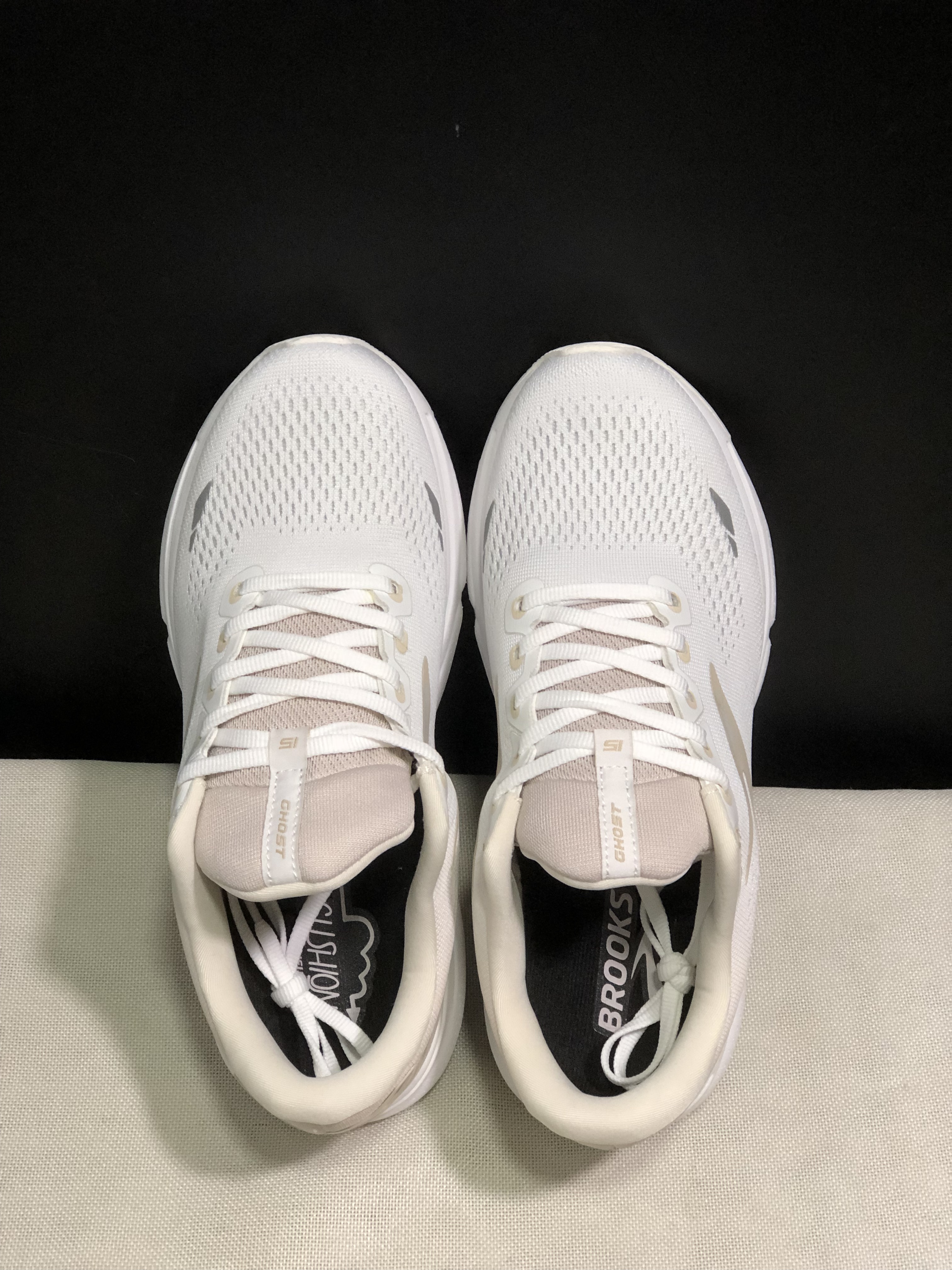 Brooks Ghost 15 Shock-absorbing Wear-resistant Low-top Running Shoes White/Light Pink