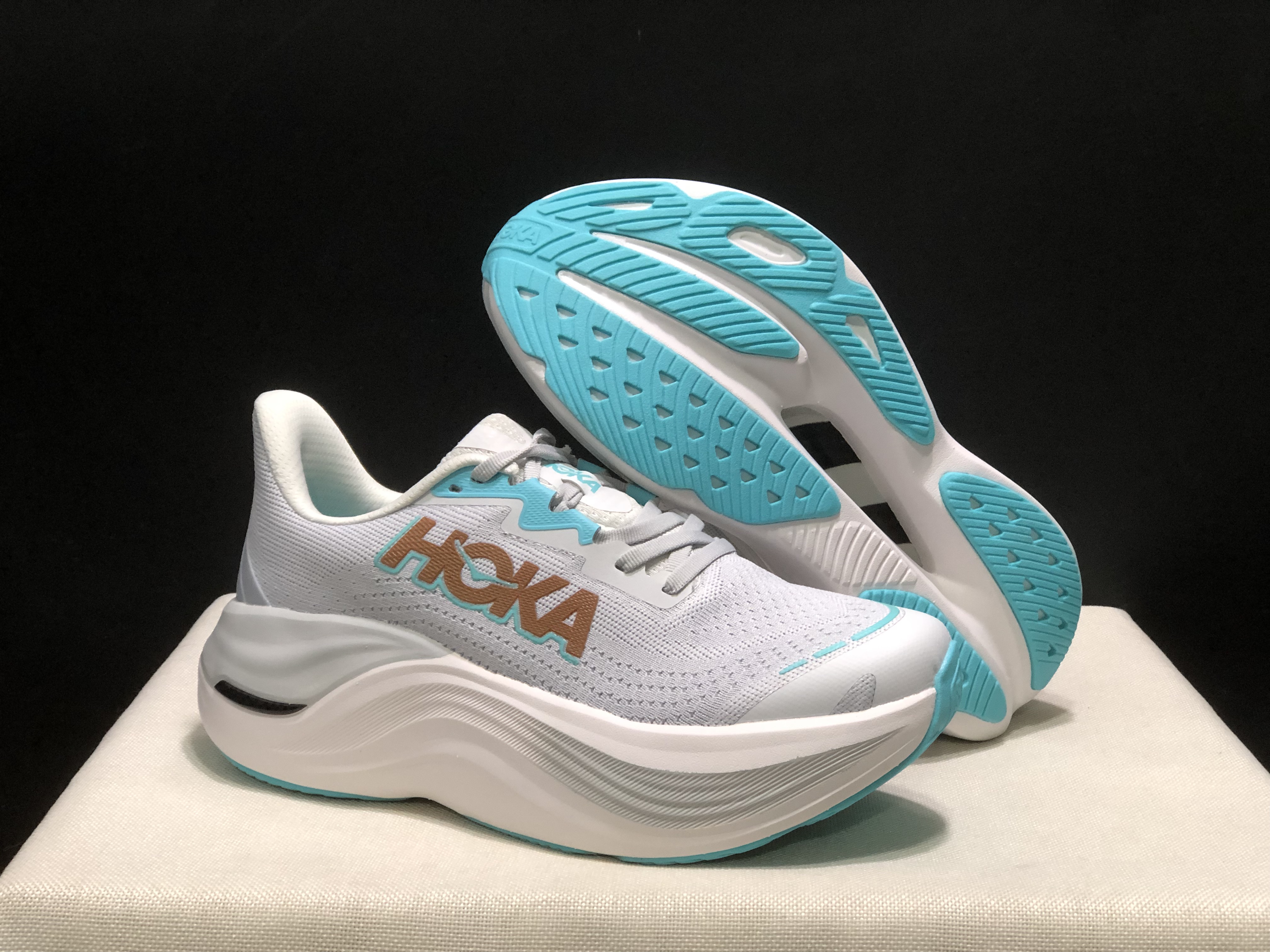 Hoka One One Skyward X Anti-slip Wear-resistant Running Shoes Sneakers Silver