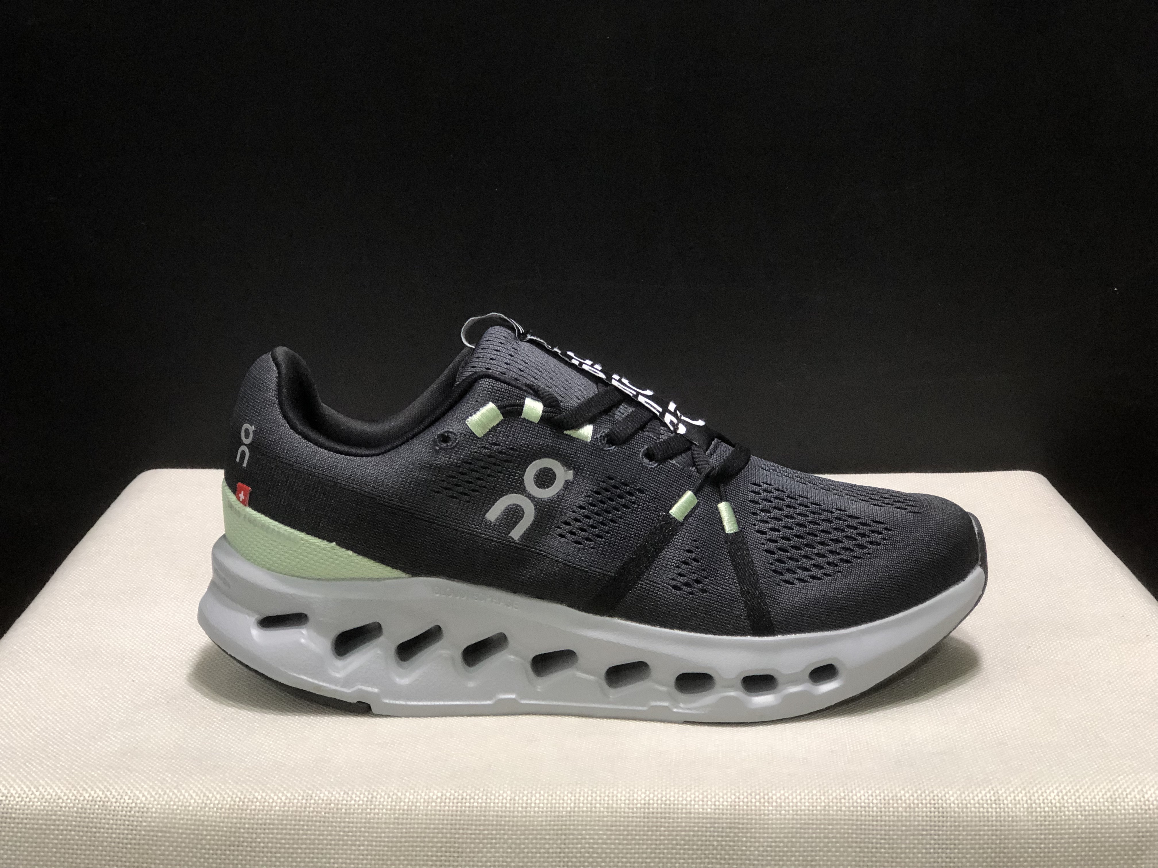 On Running Cloudsurfer Training Anti-Slip Running Shoes Black