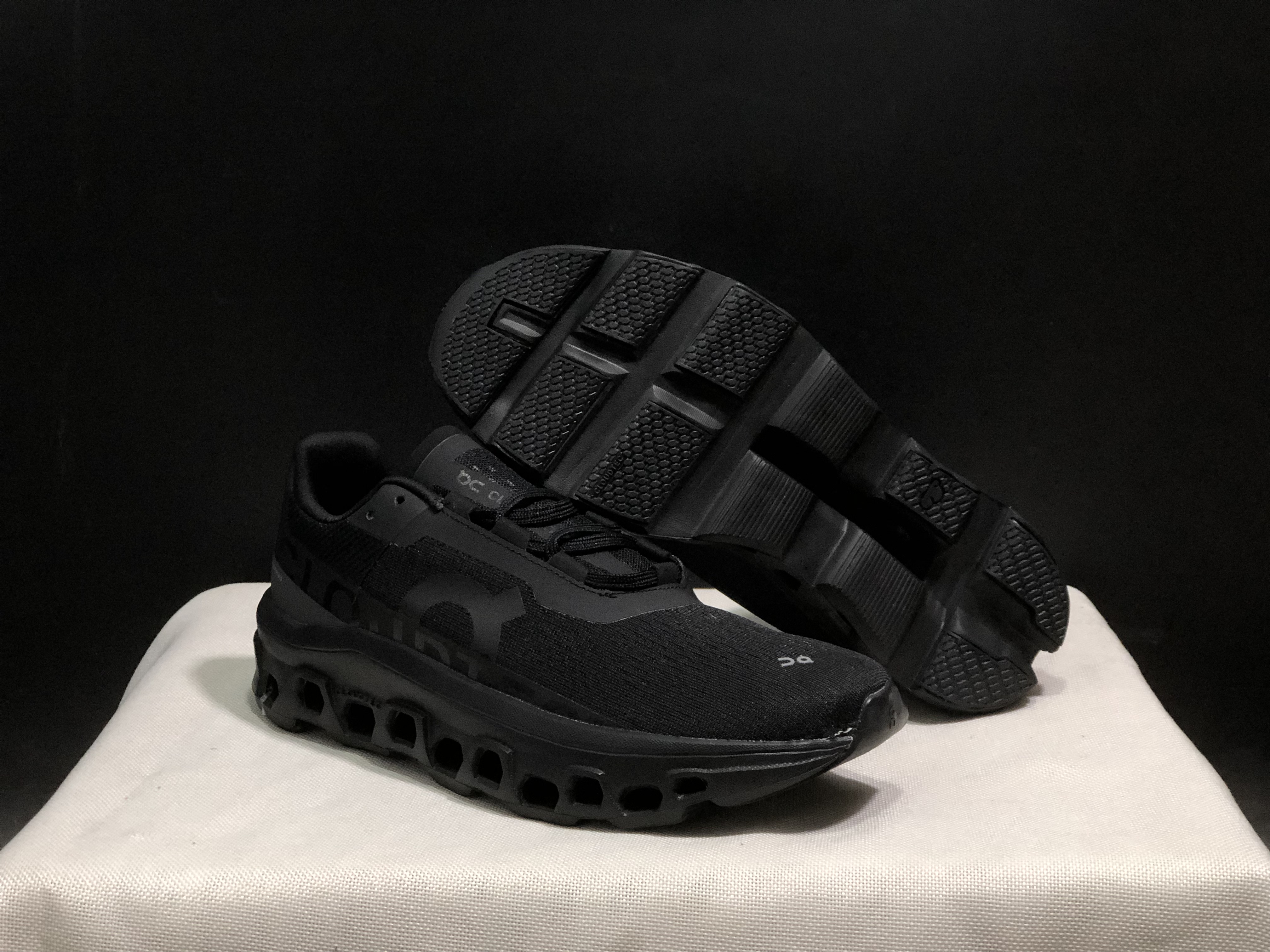 On Running Cloudmonster Anti-Slip Running Shoes All Black