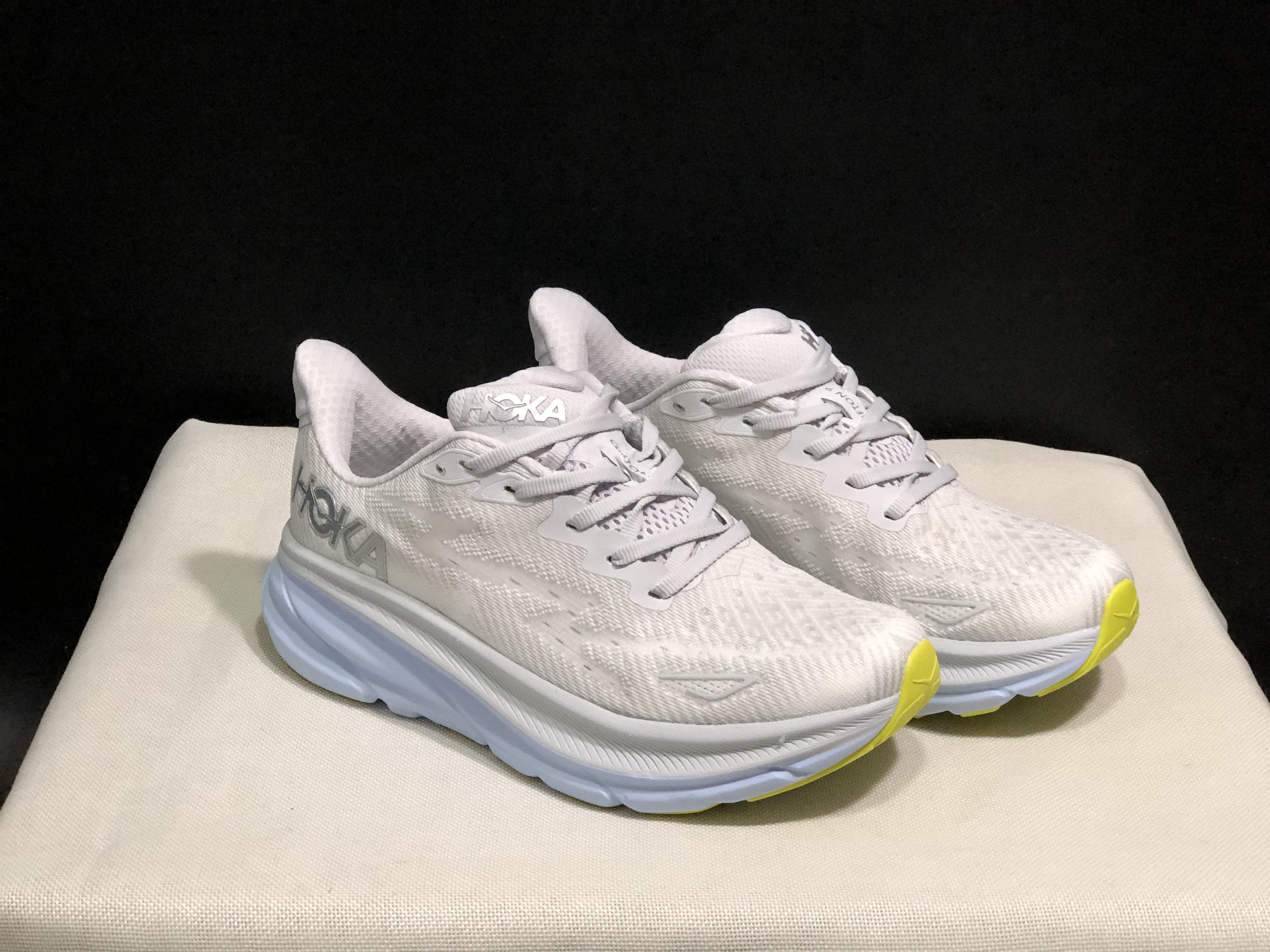 Hoka One One Clifton 9 Running Shoes Athletic Shoes Sneakers White