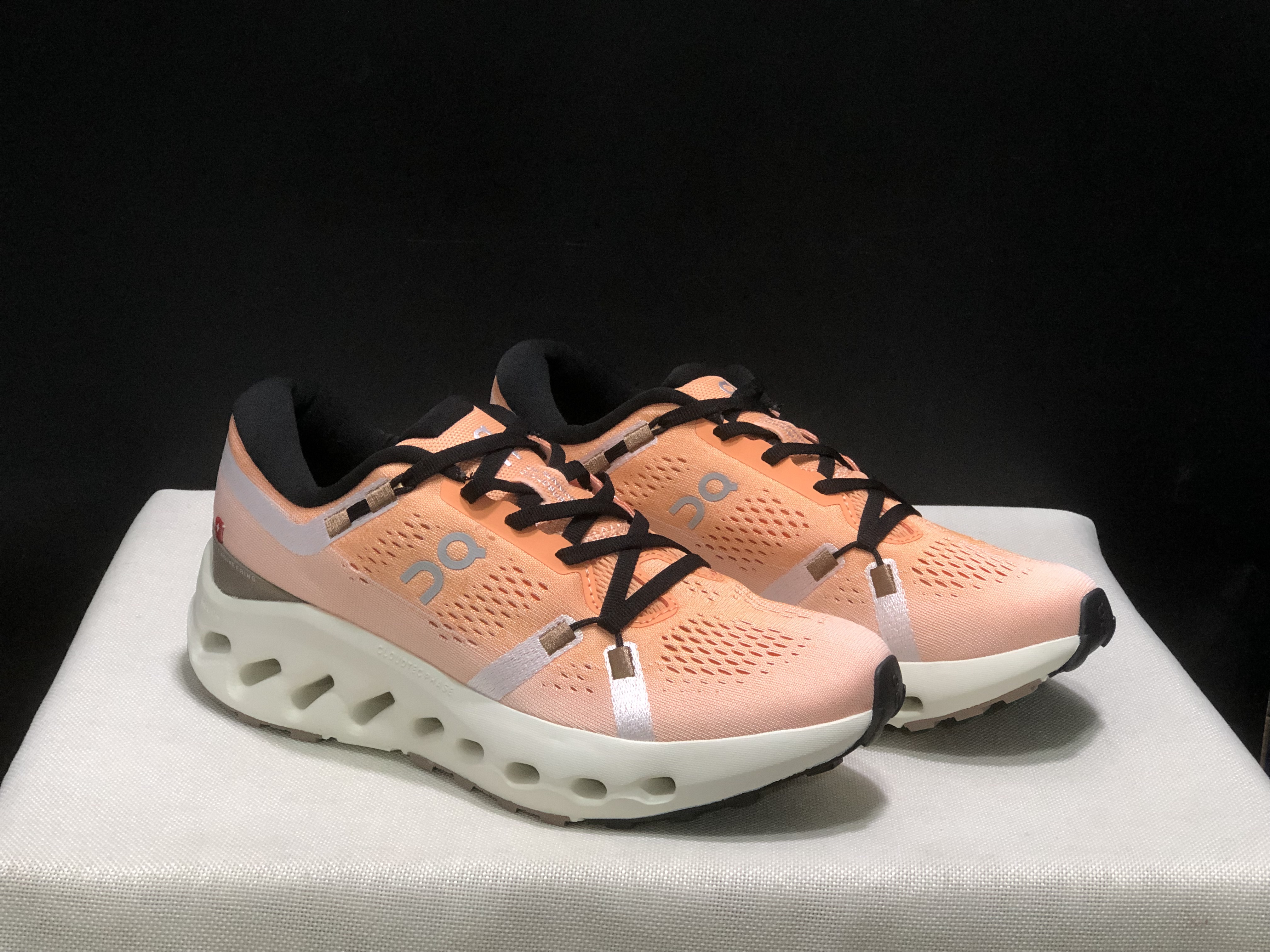 On Running Cloudsurfer 2 Casual Running Shoes Tangerine/Ivory