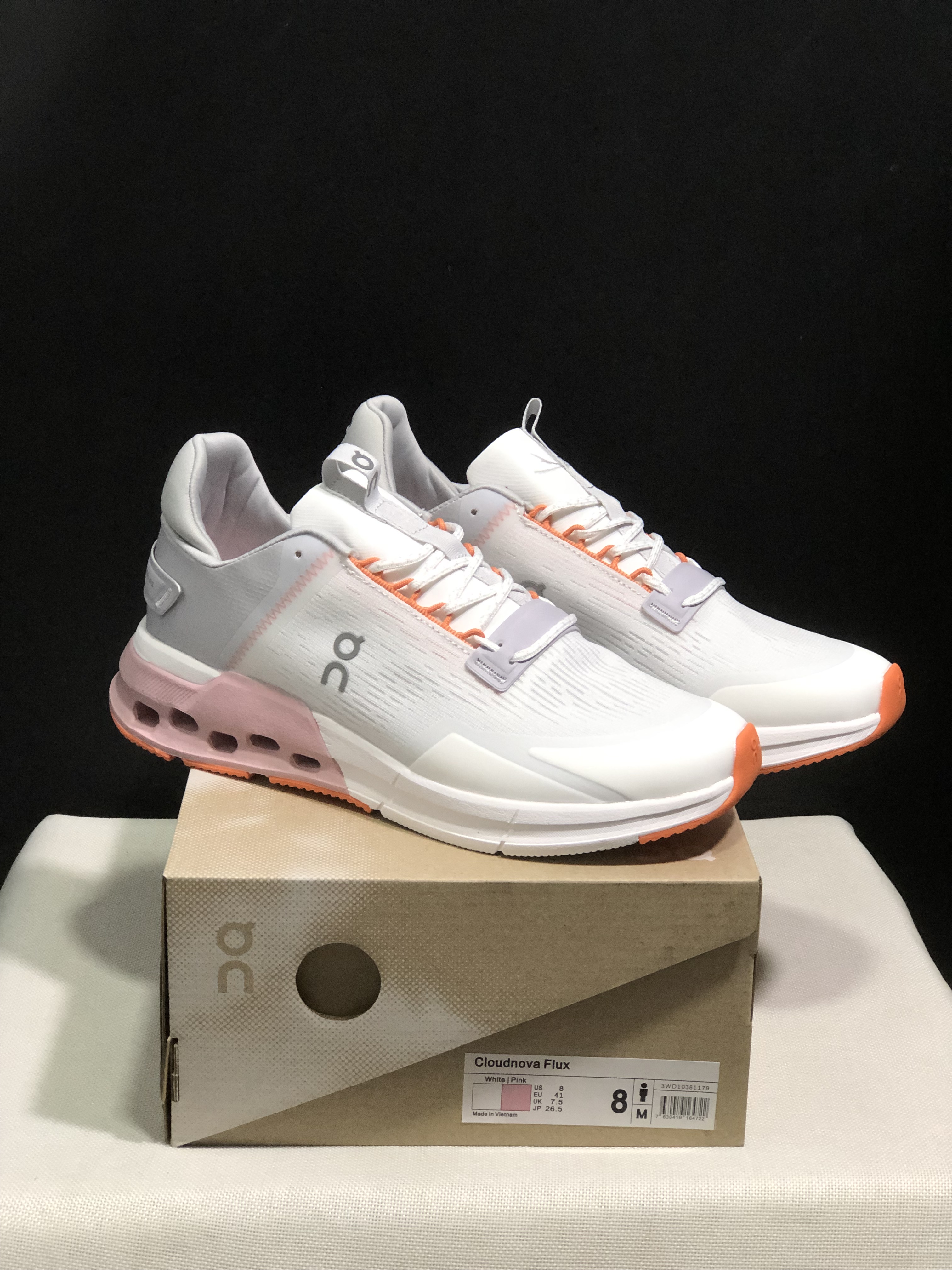 On Running Cloudnova Flux Comfortable Running Shoes White/Pink
