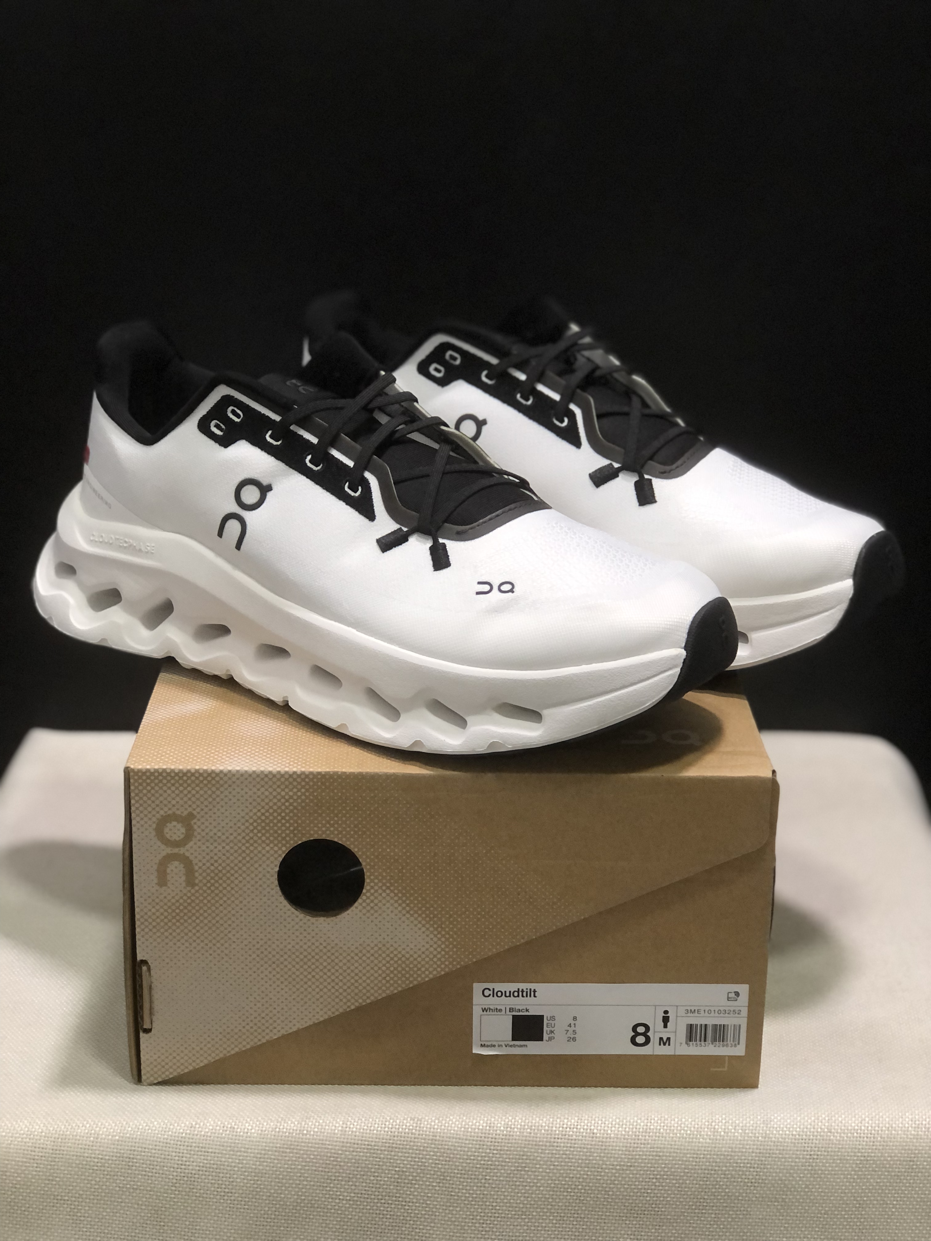 On Running Cloudtilt Durable Casual Life Shoes White/Black