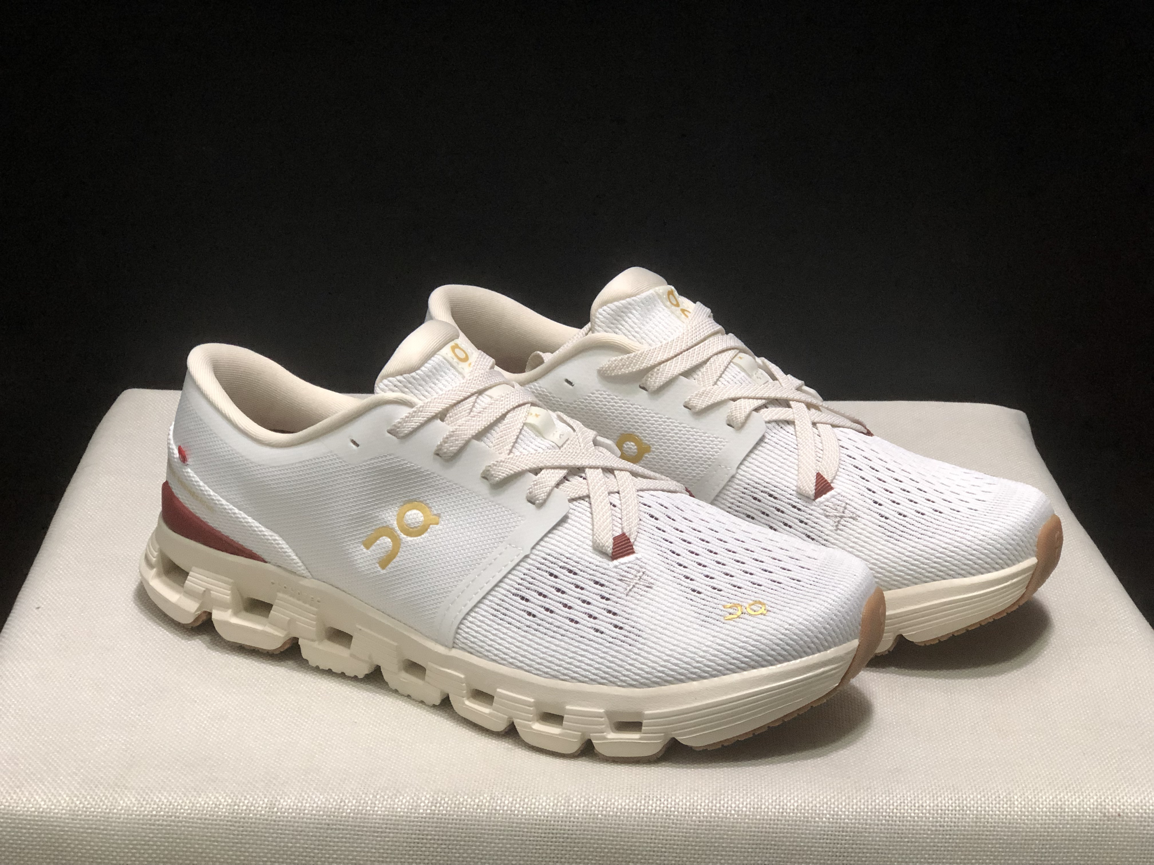 On Running Cloud X4 Comfortable Running Shoes Ivory/Cream