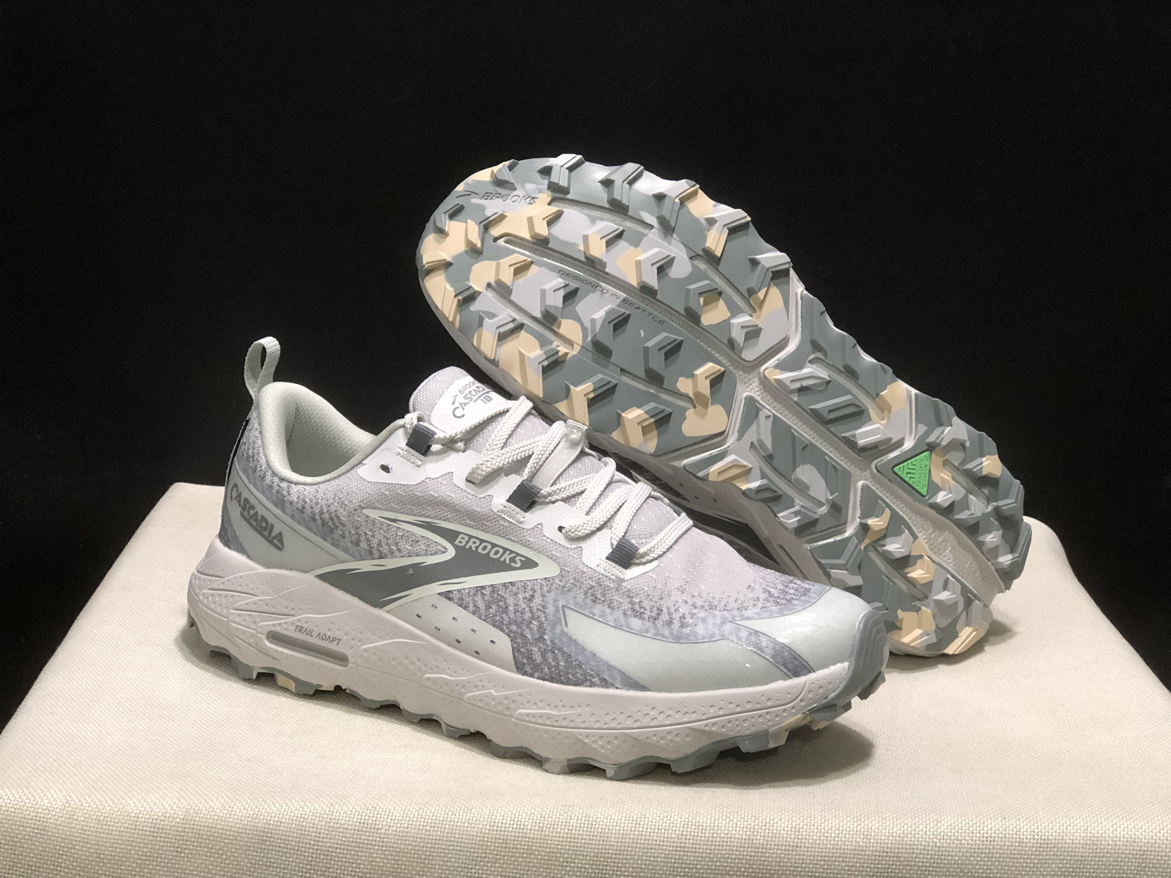 Brooks Cascadia 18 Low-top Running Shoes Oyster/Primer Grey/Coconut