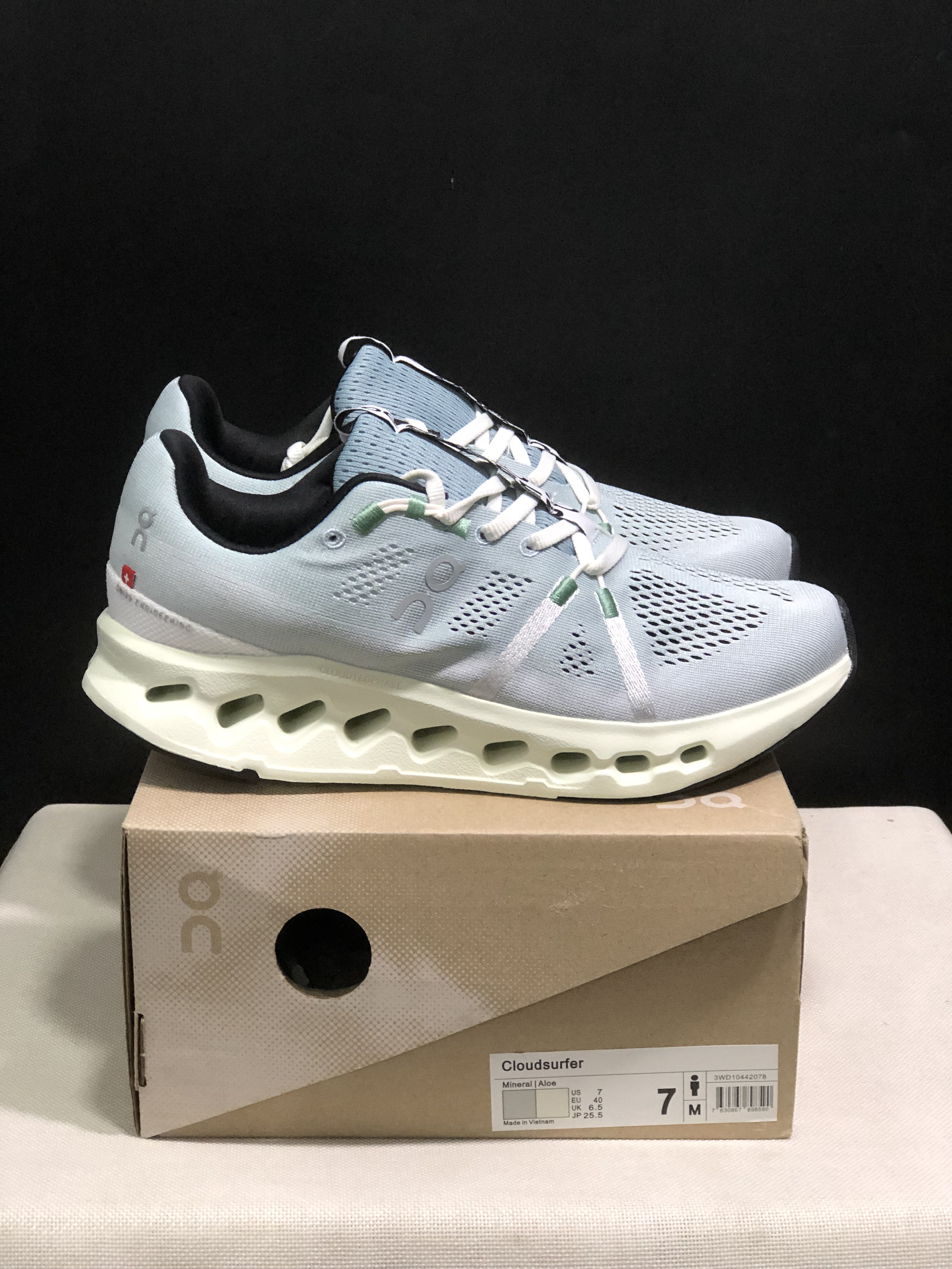 On Running Cloudsurfer Training Anti-Slip Running Shoes Mineral/Aloe