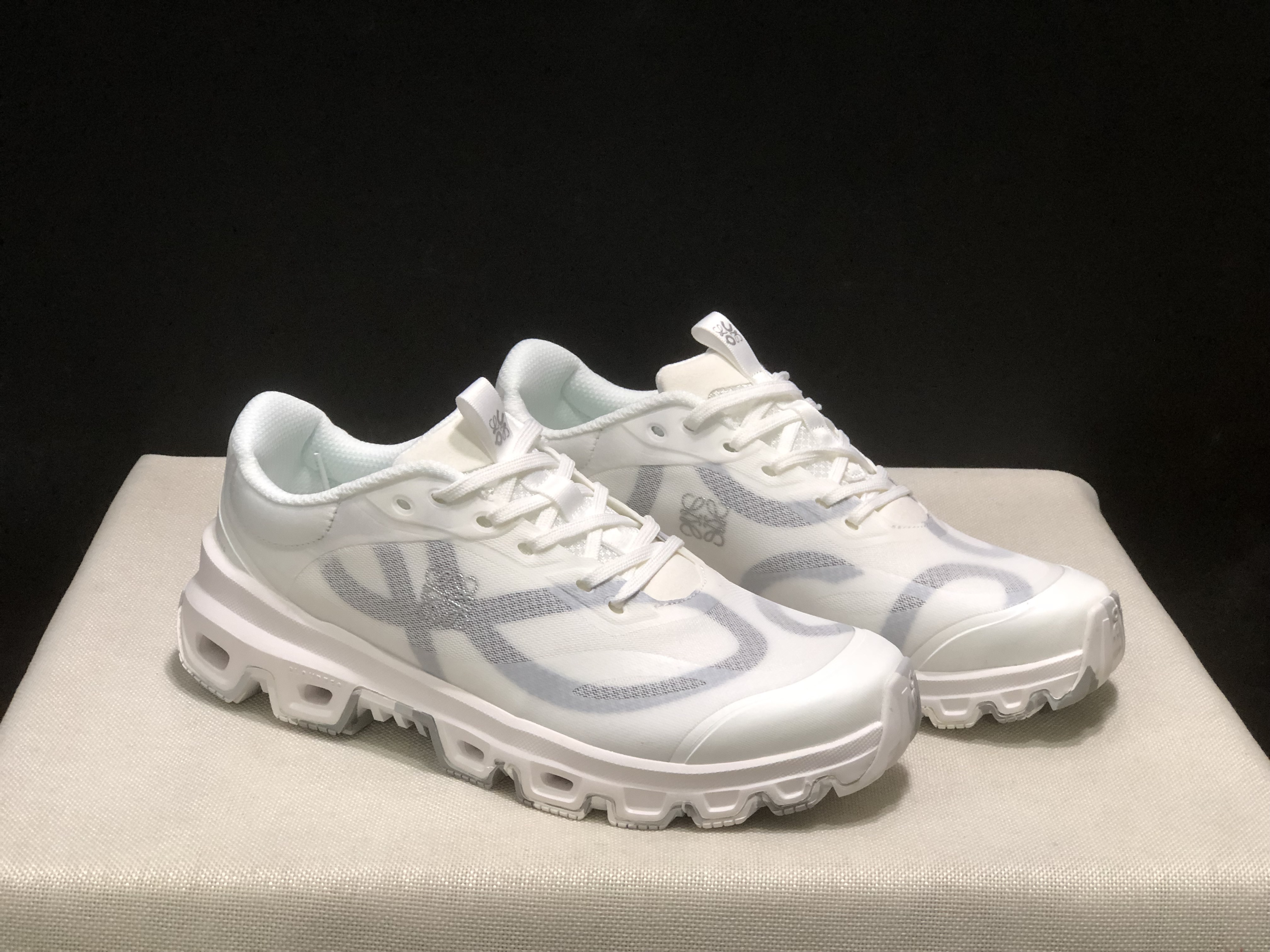 LOEWE x On Running Cloudventure 2.0 White Running Shoes Co-Signed Edition