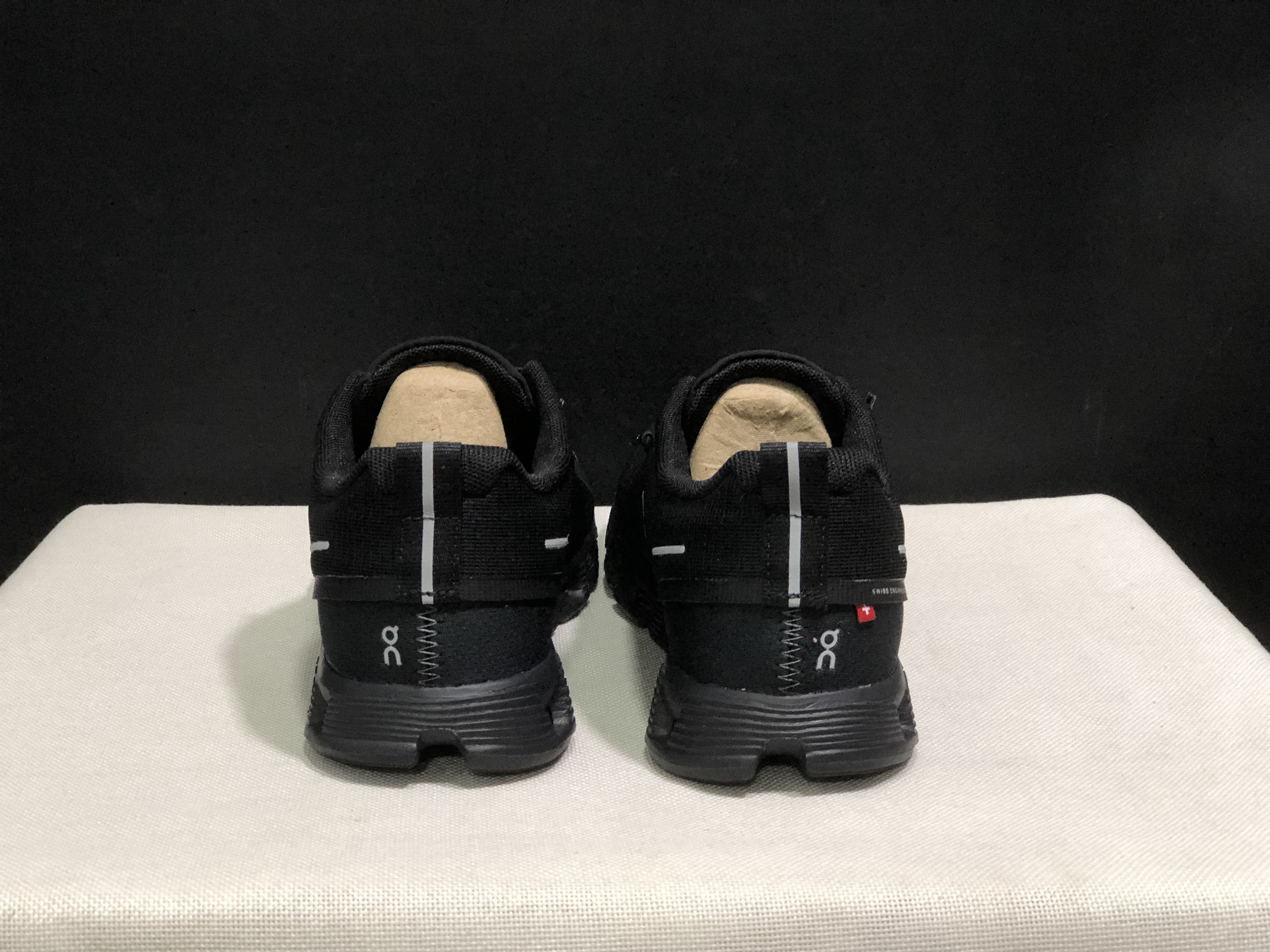 On Running Cloud 5 Lightweight Running Shoes All Black