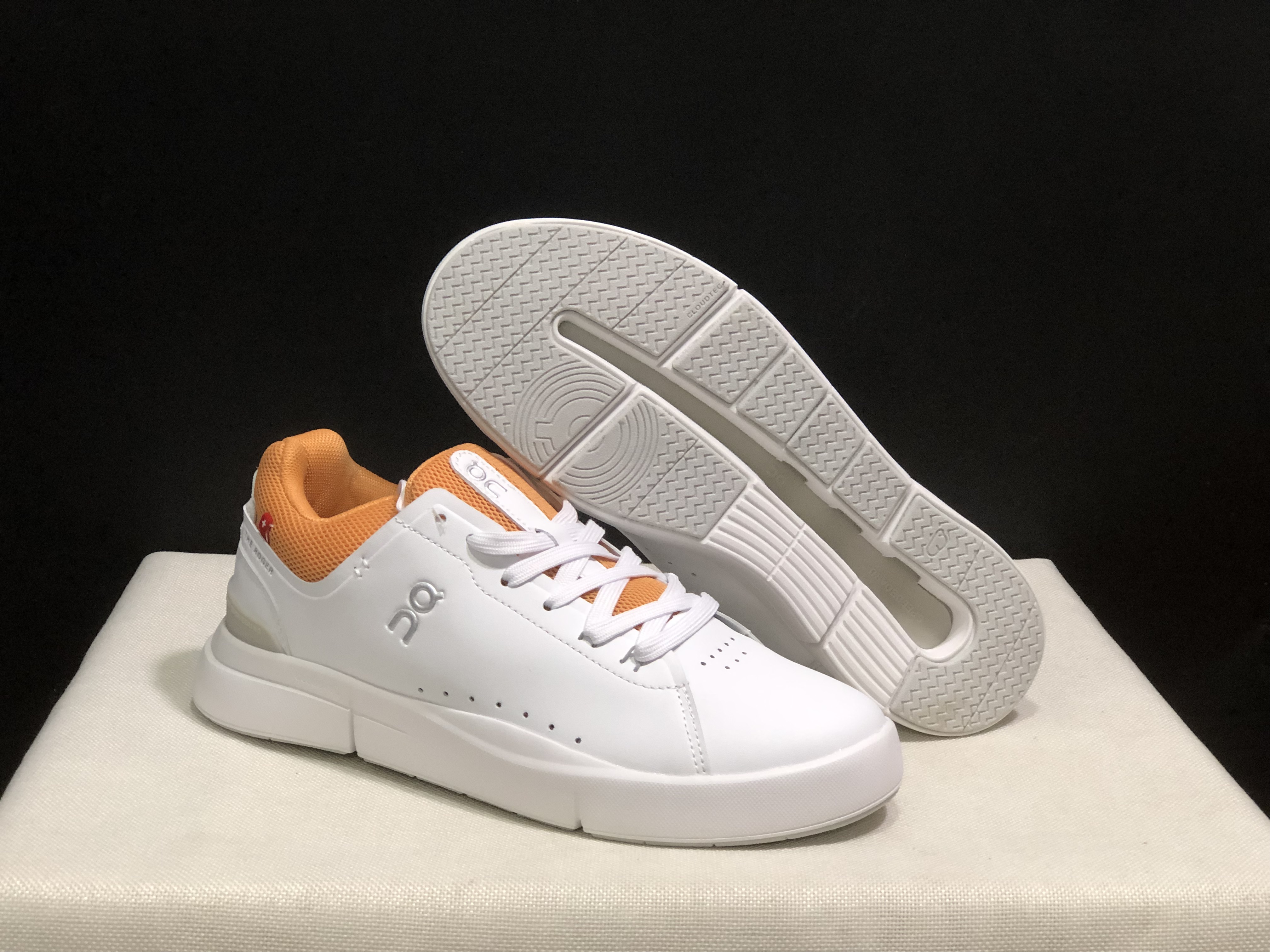 On Running The Roger Spin Board Shoes White/Orange