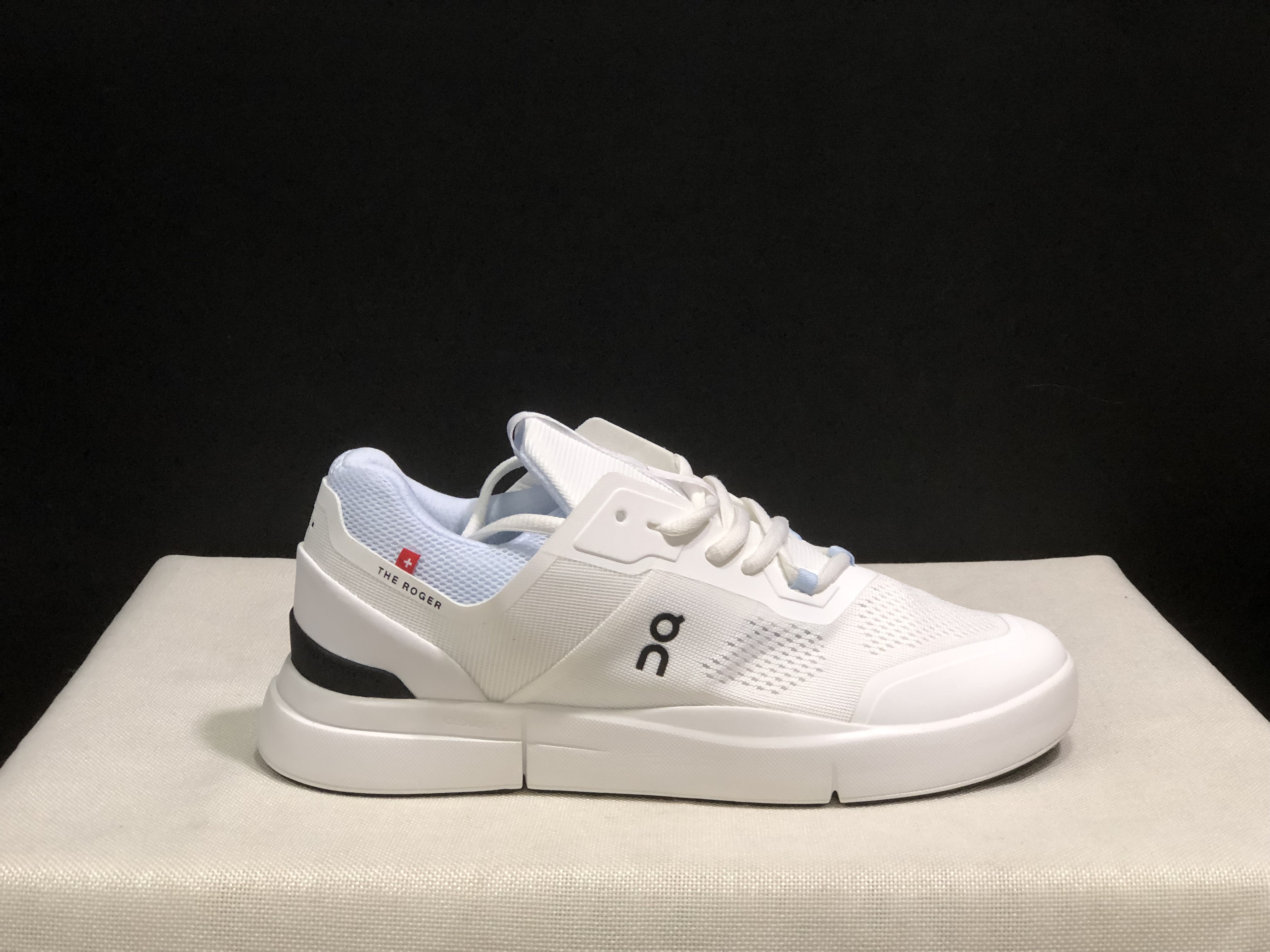 On Running The Roger Spin White Breathable Mesh Sneakers