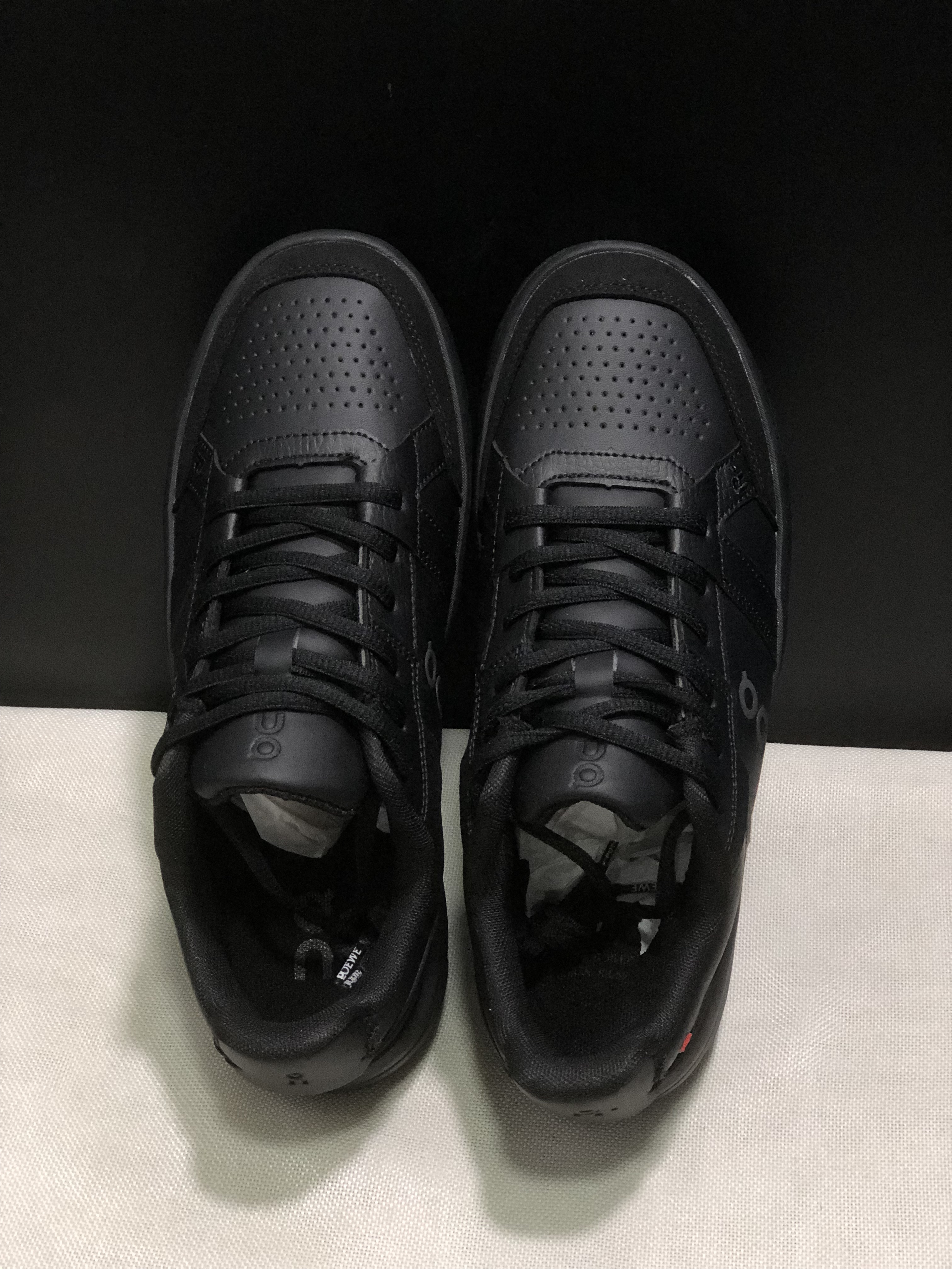 On Running The Roger Clubhouse Casual Sneakers All Black