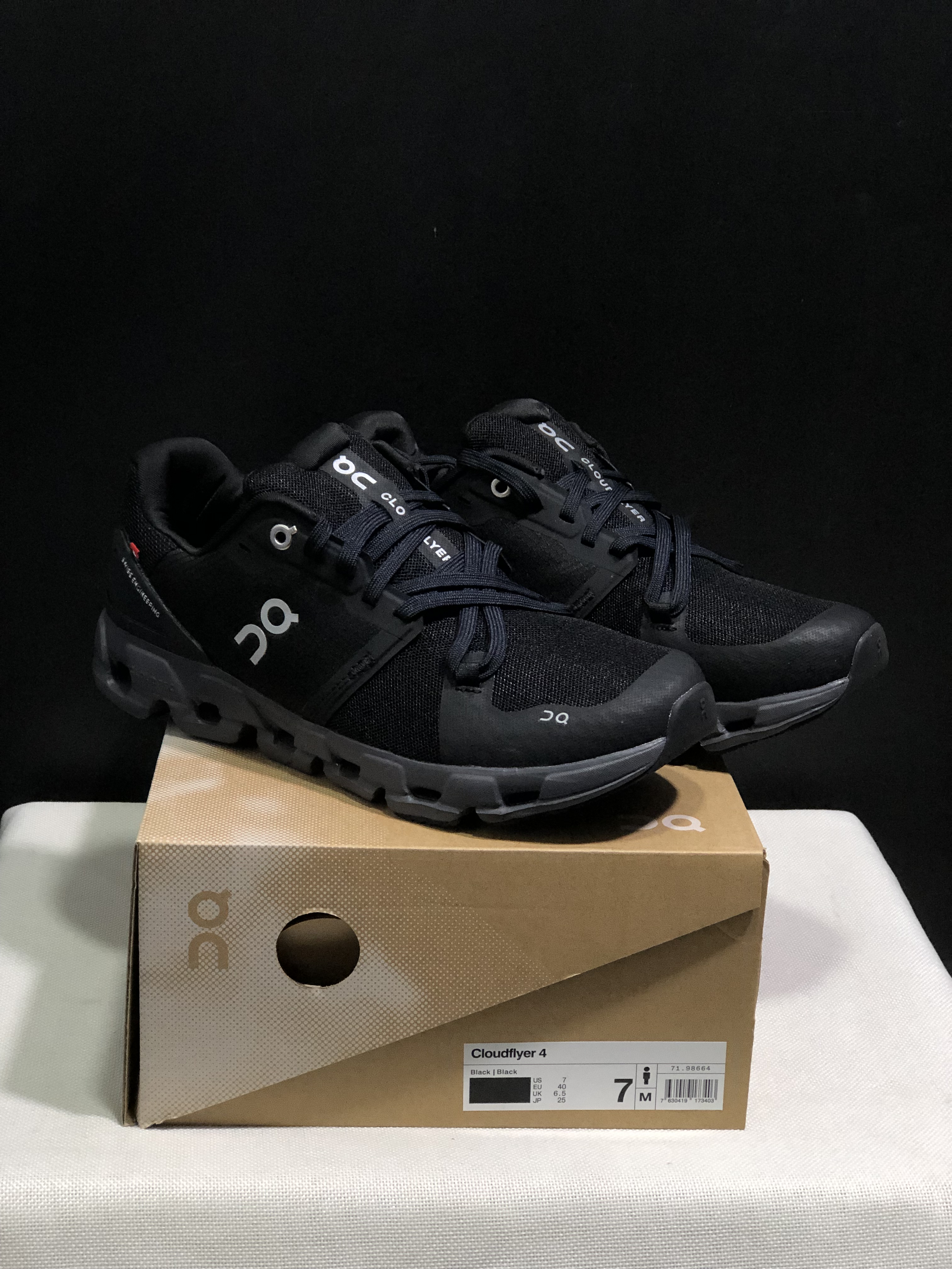 On Running Cloudflow 4 Black Shock-Absorbing And Wear-Resistant Running Shoes