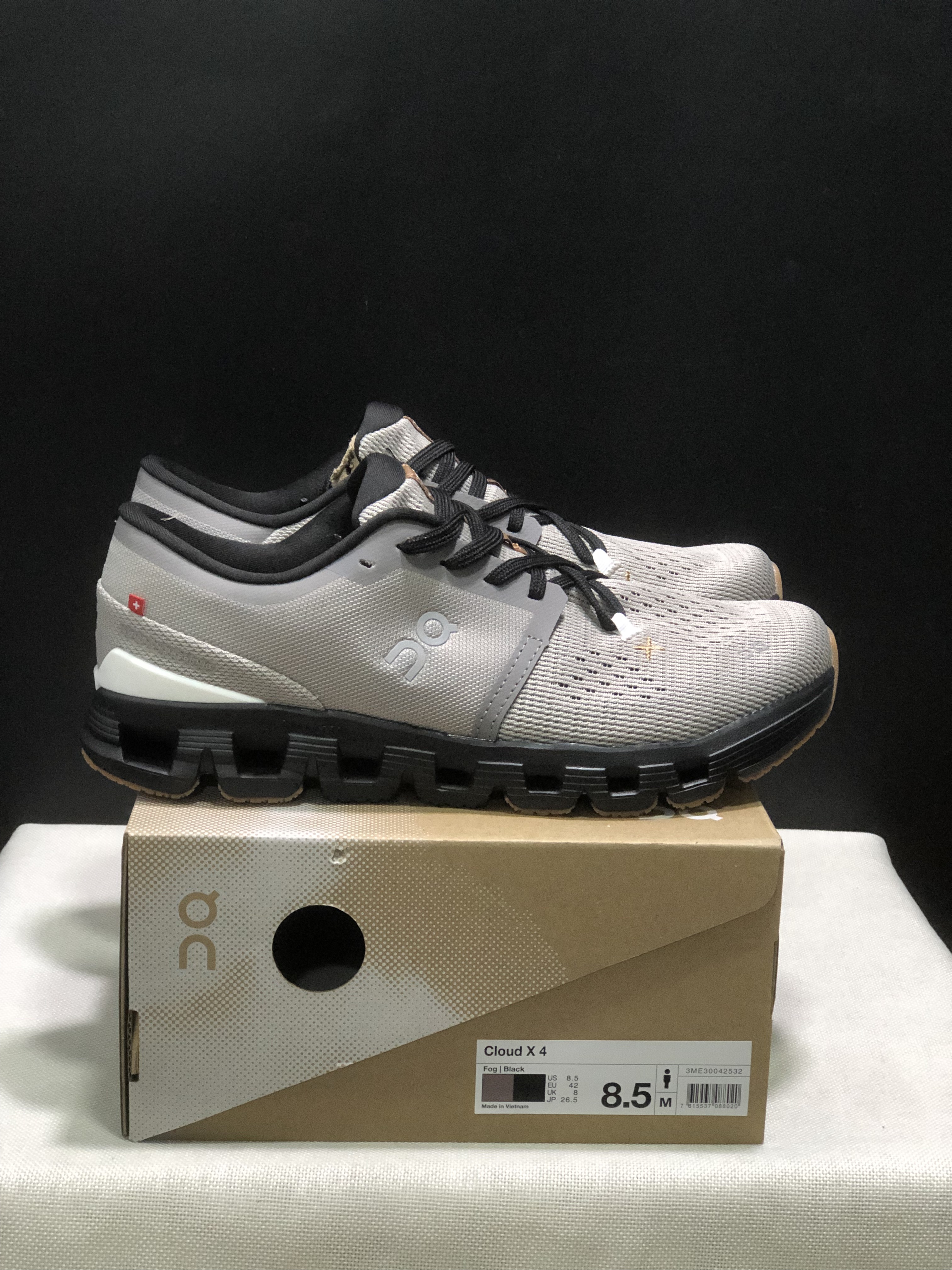 On Running Cloud X4 Comfortable Running Shoes Fog/Black