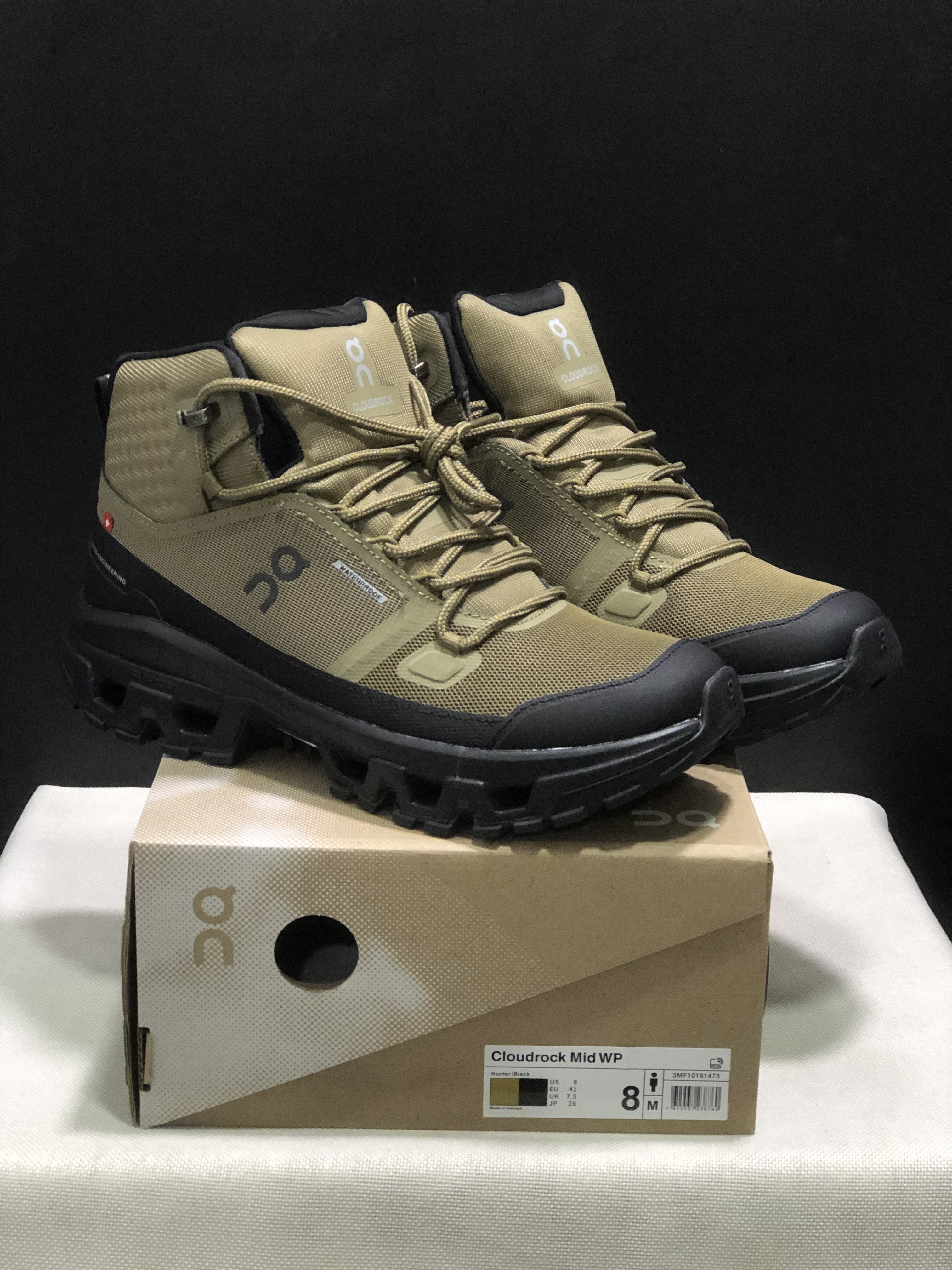 On Running Cloudrock Mid WP High-Top Hiking Shoes Hunter/Black